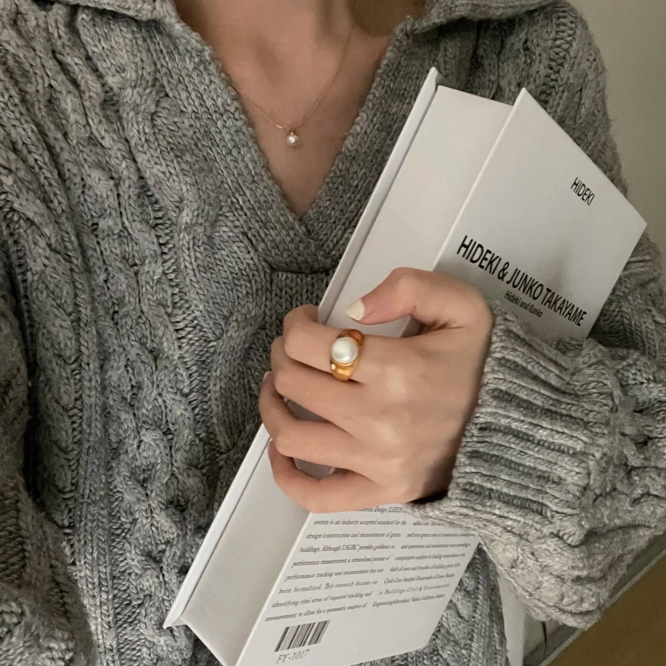 14K Gold Delicate Pearl Pendant Necklace