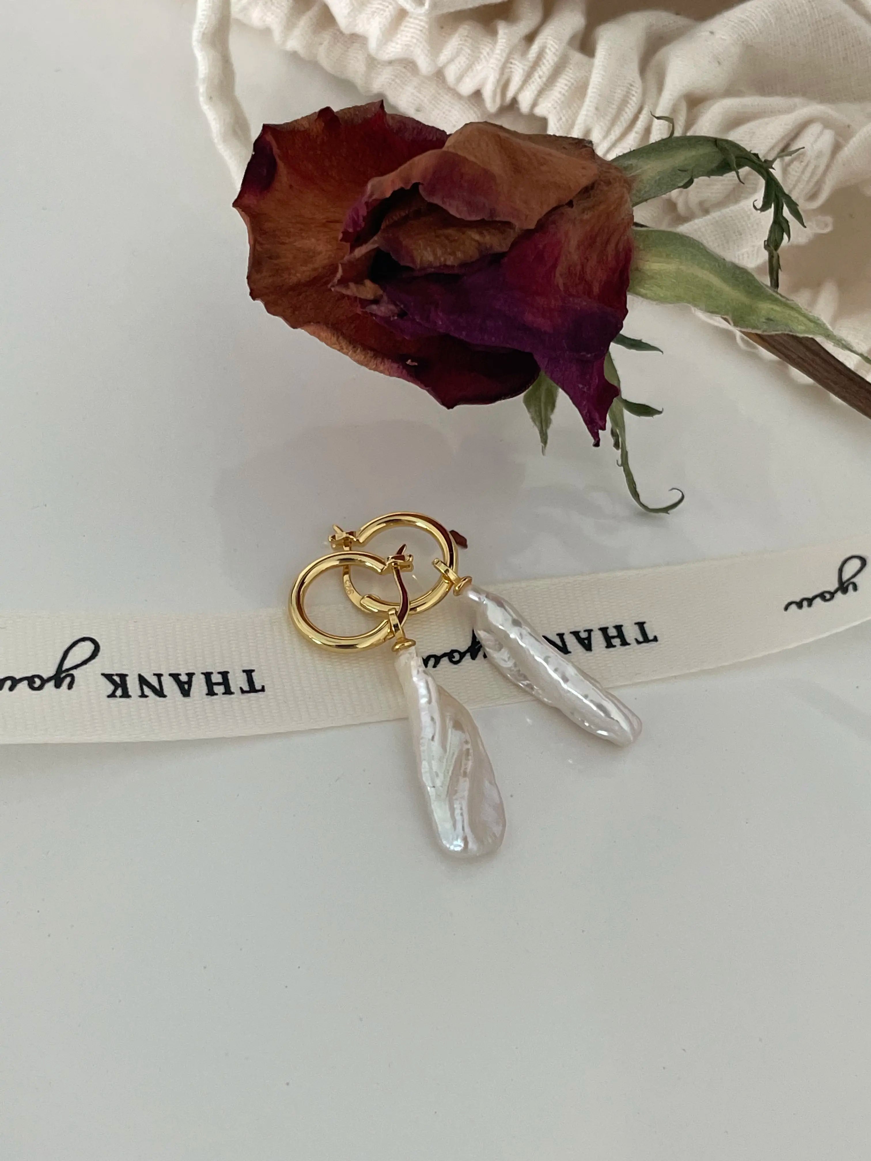 Linear Grace Earrings – 18K Gold Baroque Pearl Drops