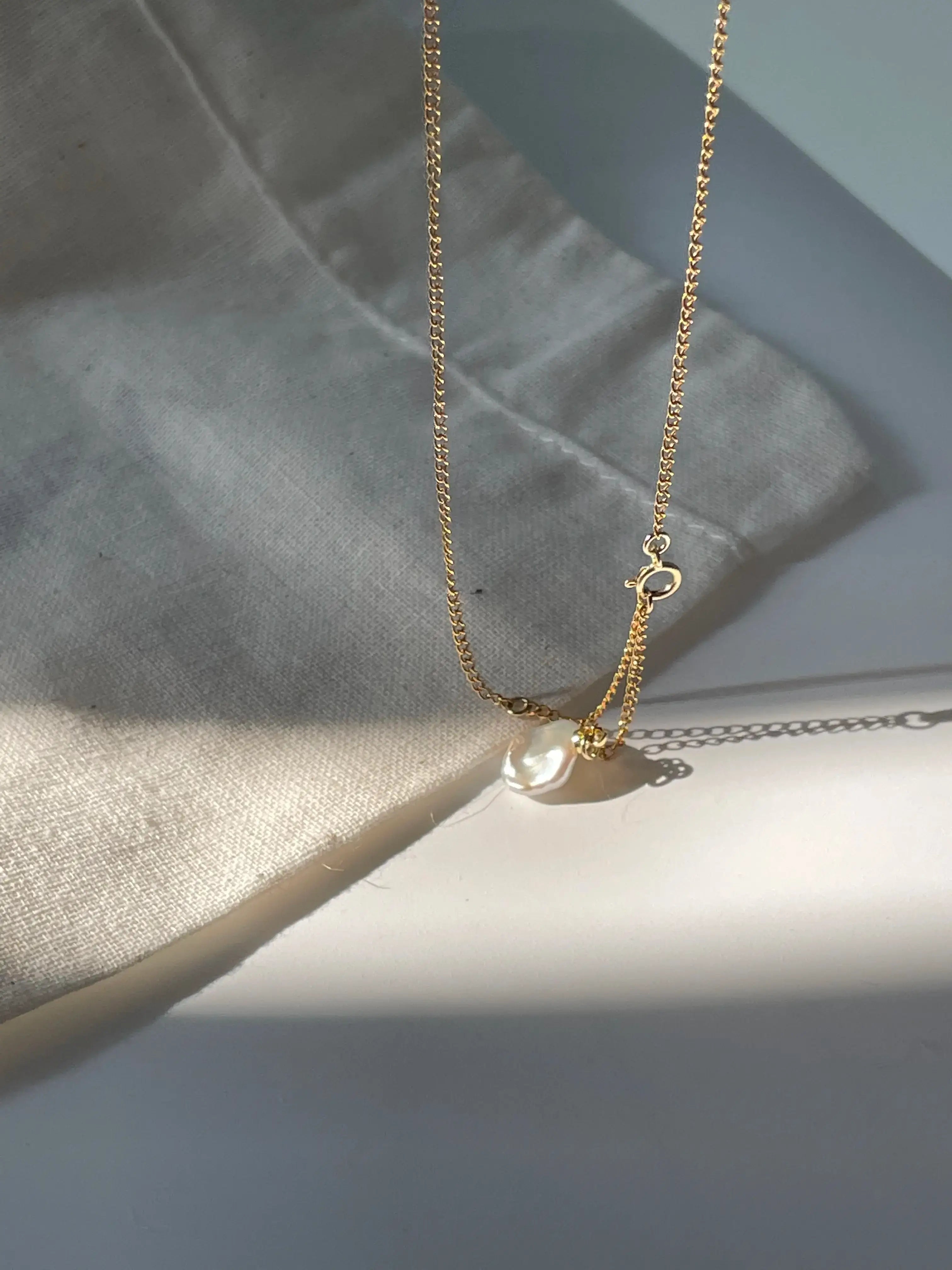 14K Gold Single Petal Pearl Necklace