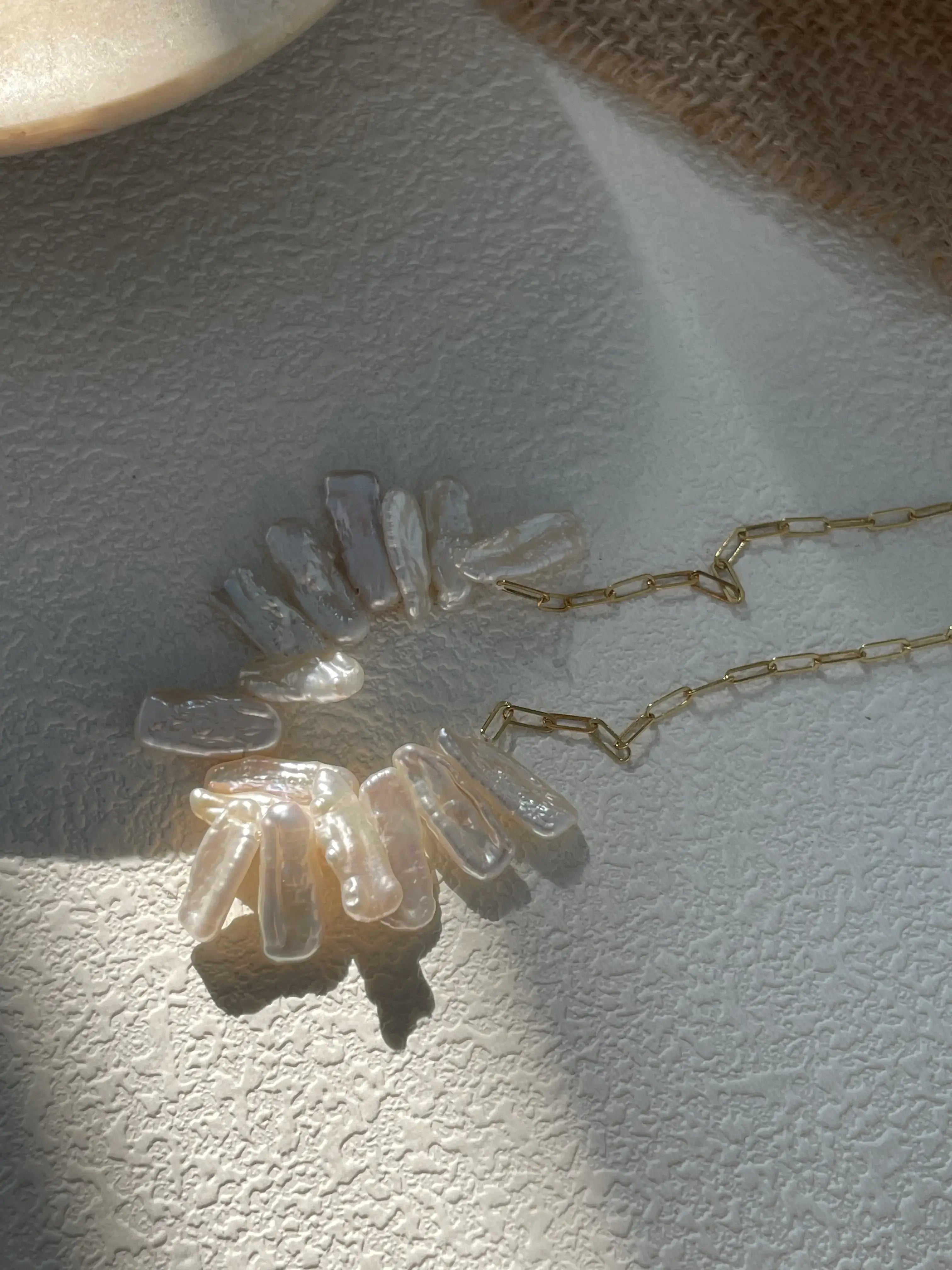 14K Gold Chain with Irregular Baroque Pearl Necklace23-418