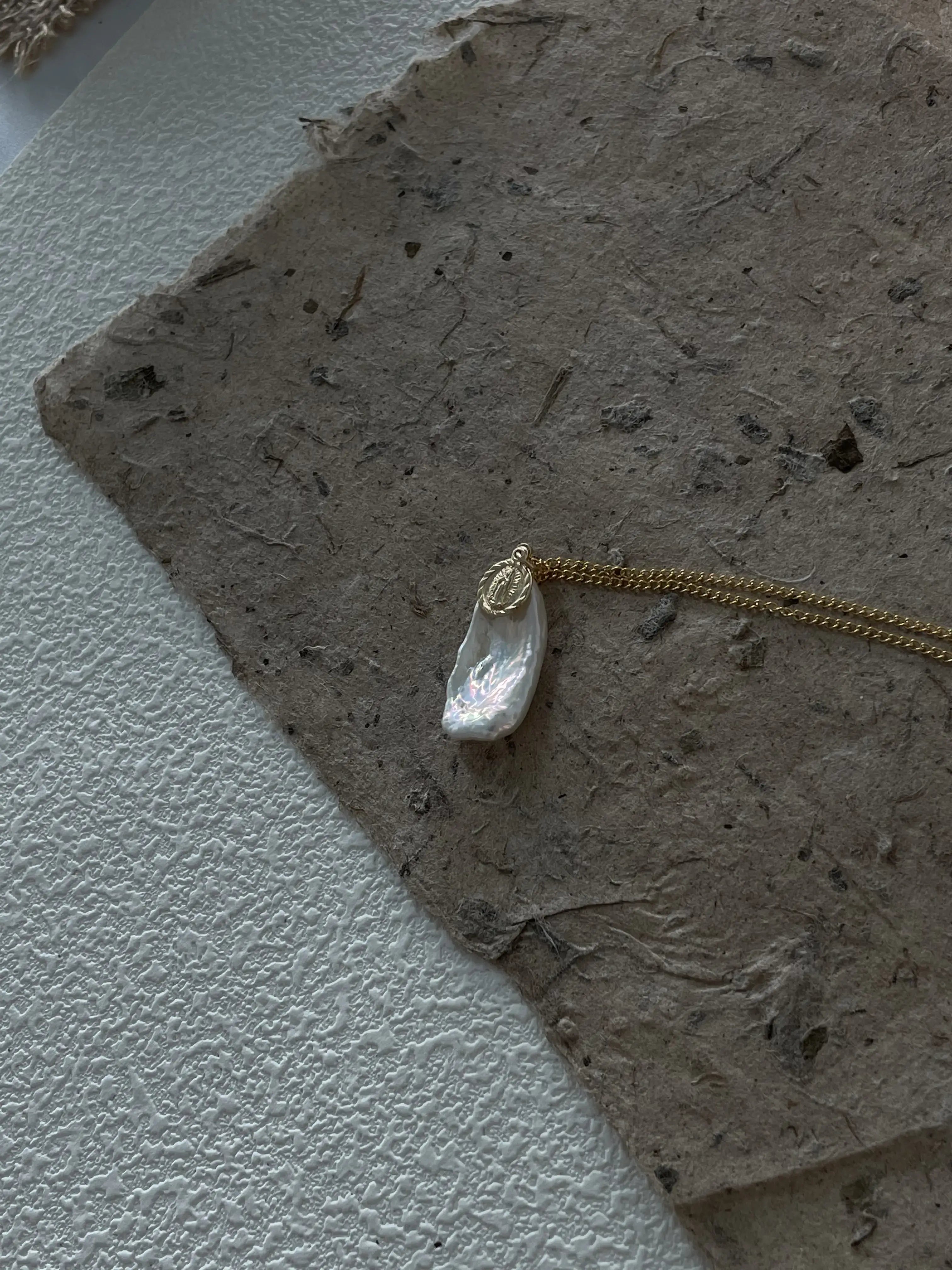 14K Gold Single Petal Pearl Pendant Necklace