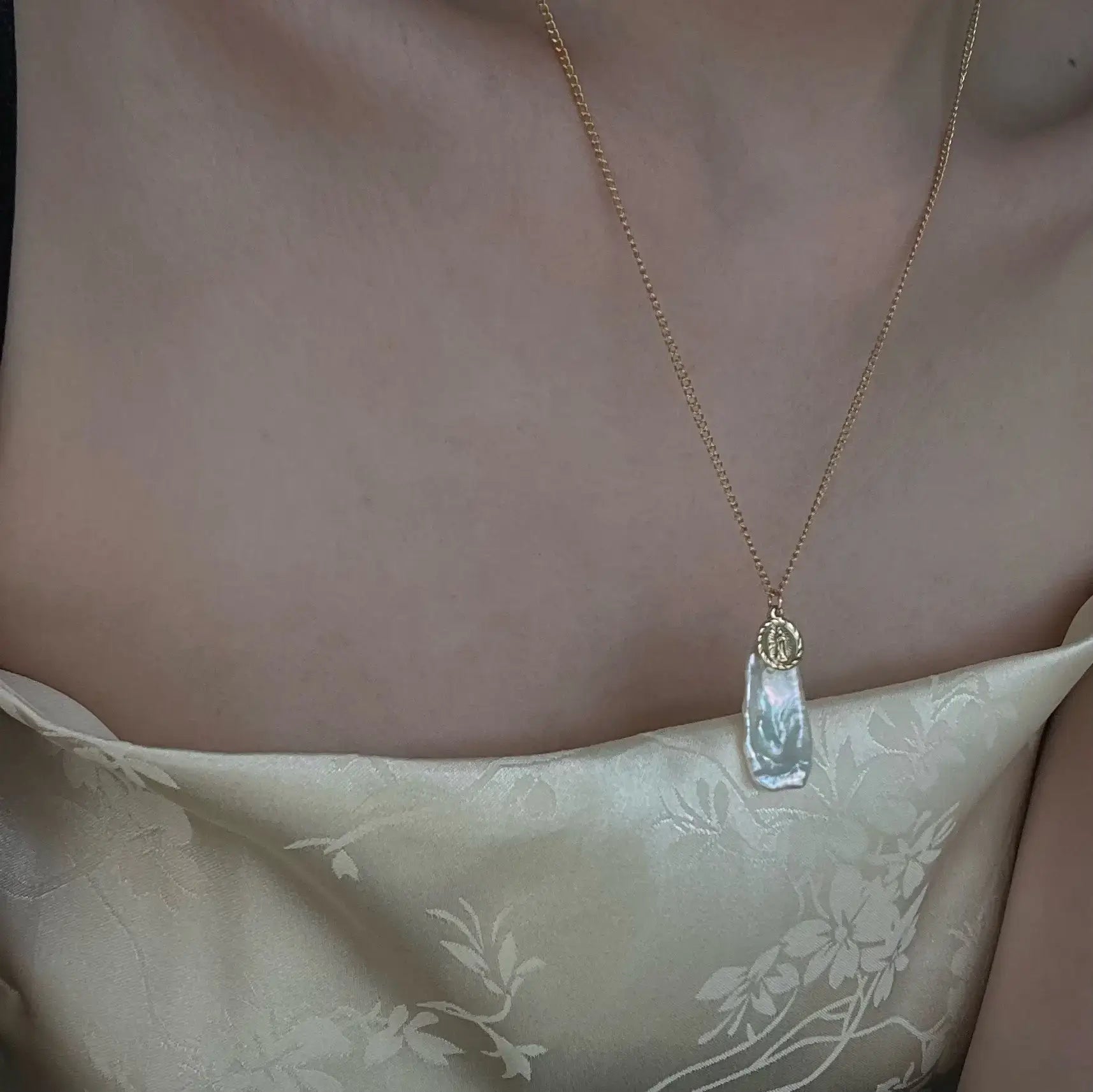 14K Gold Single Petal Pearl Pendant Necklace