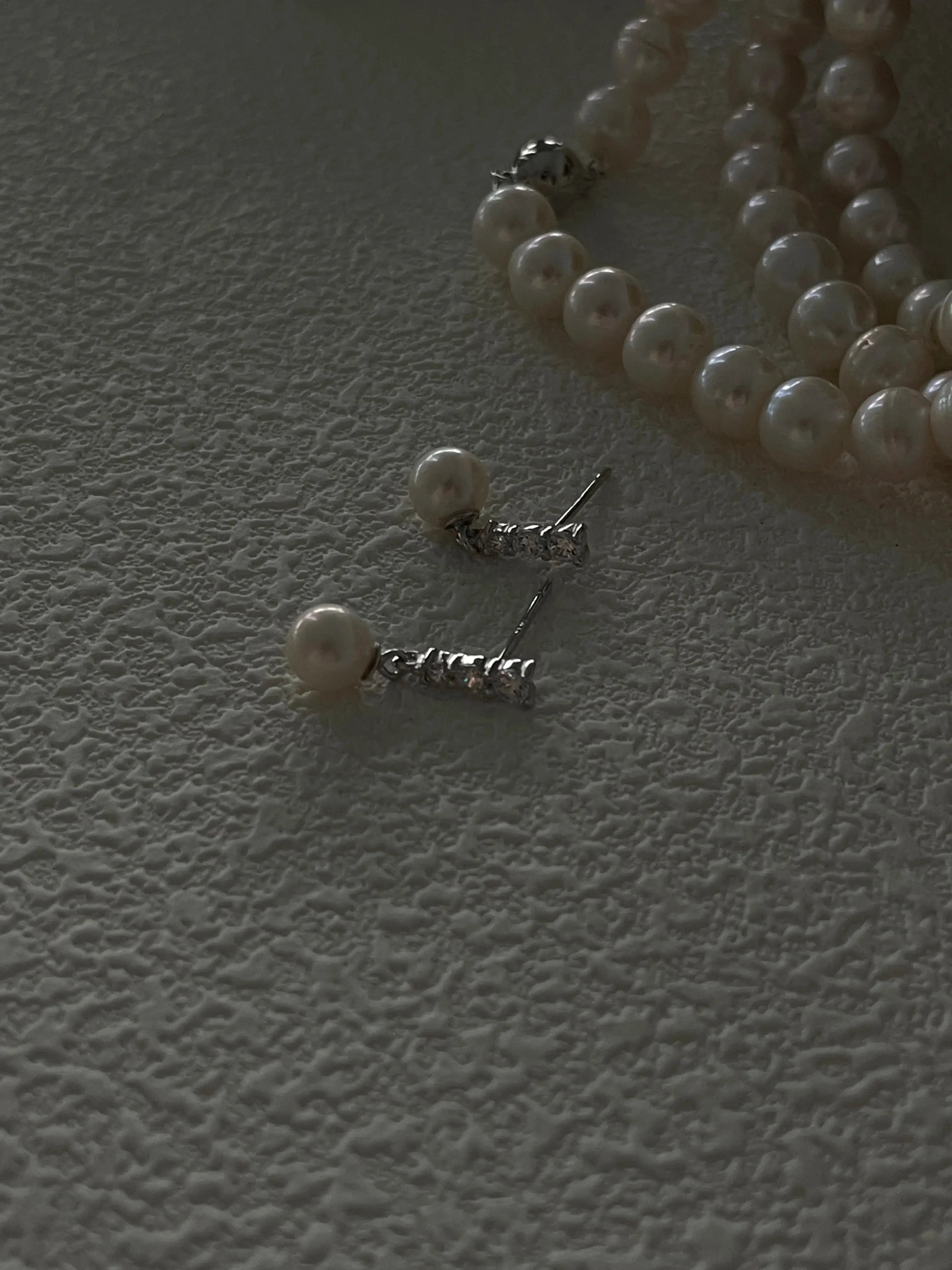 Noble Charm Studs – Pearl and Zircon Earrings