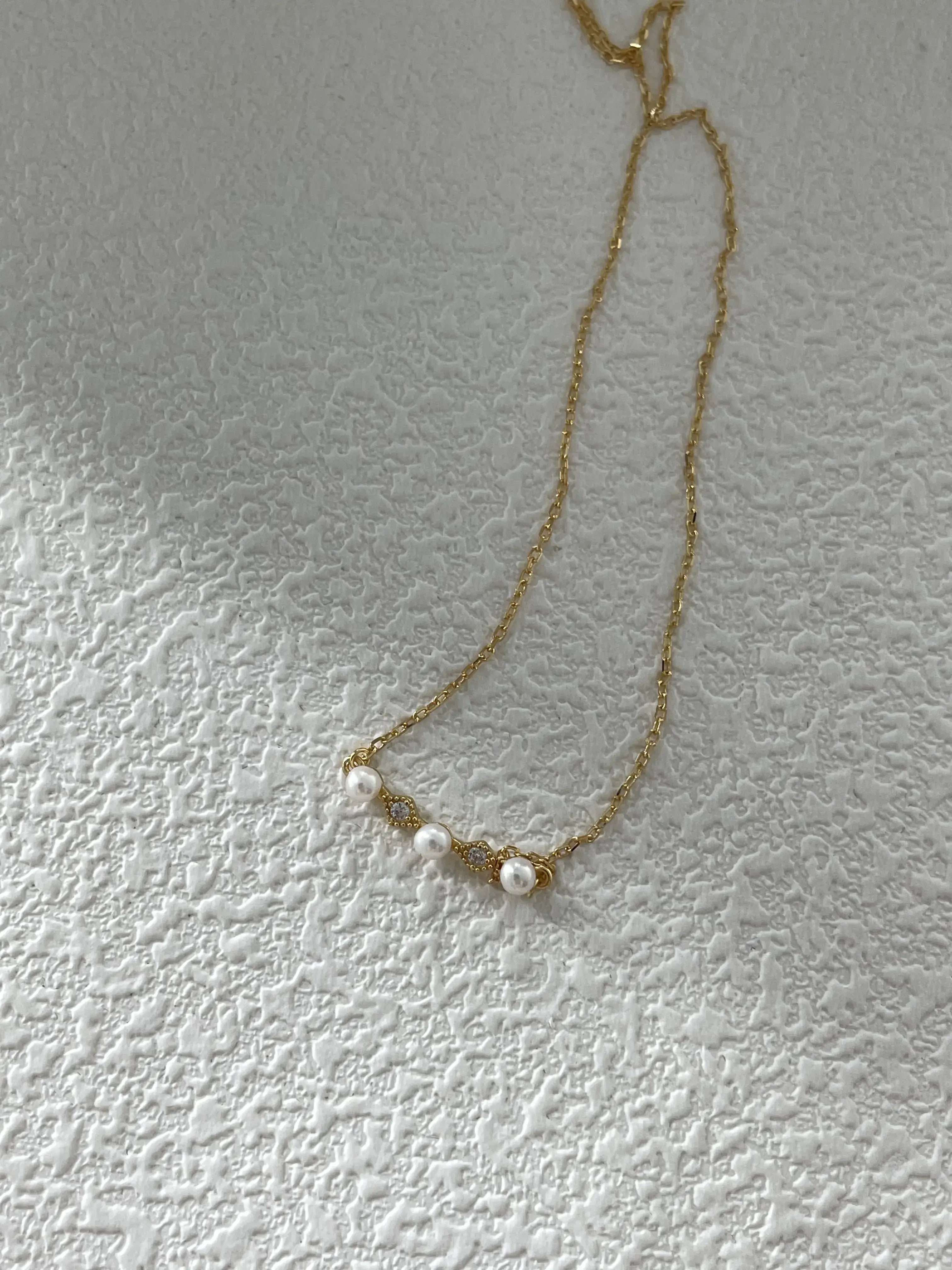 18K Gold Mini Pearl Necklace