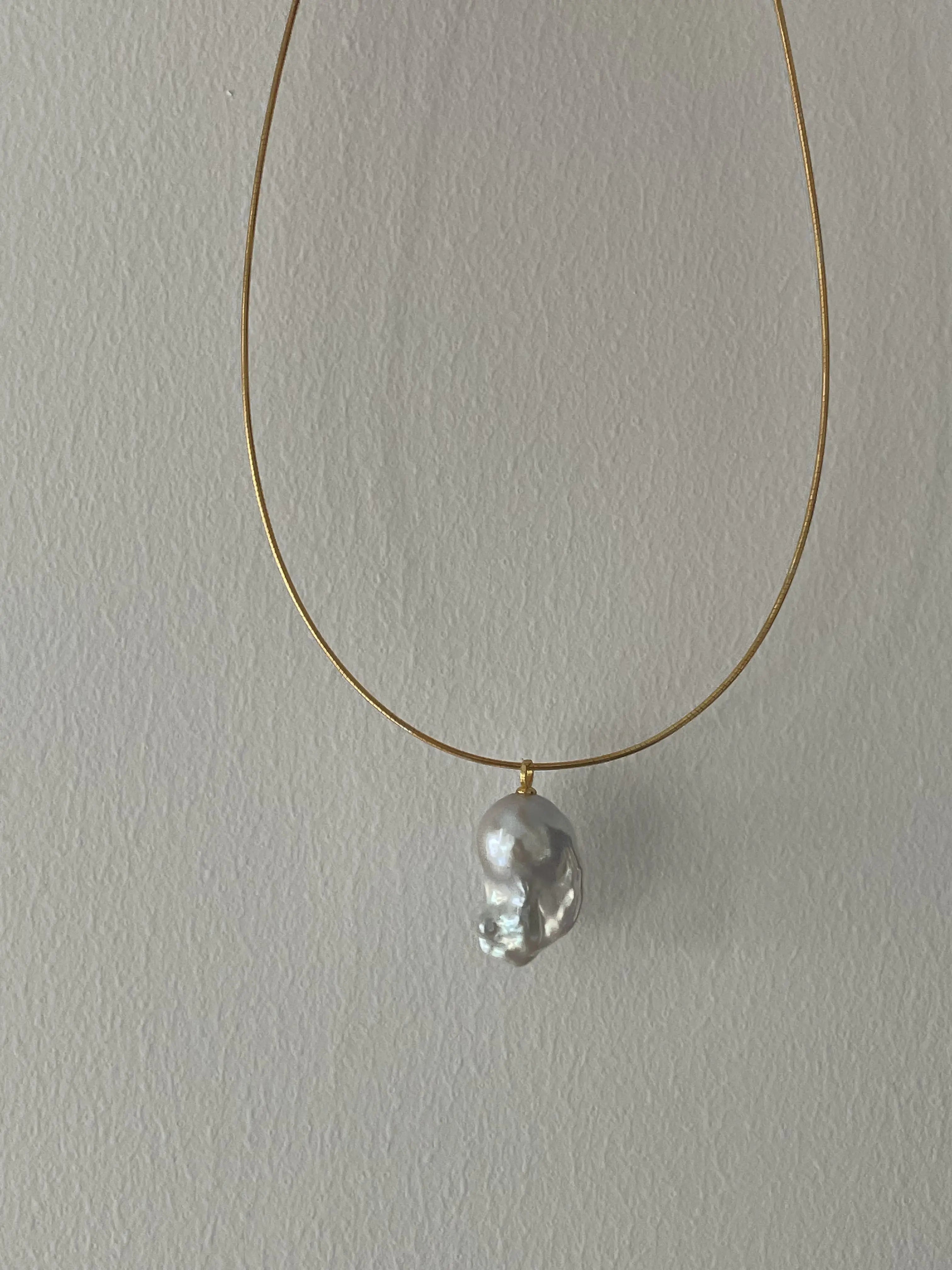 18K Gold Baroque Pendant Choker