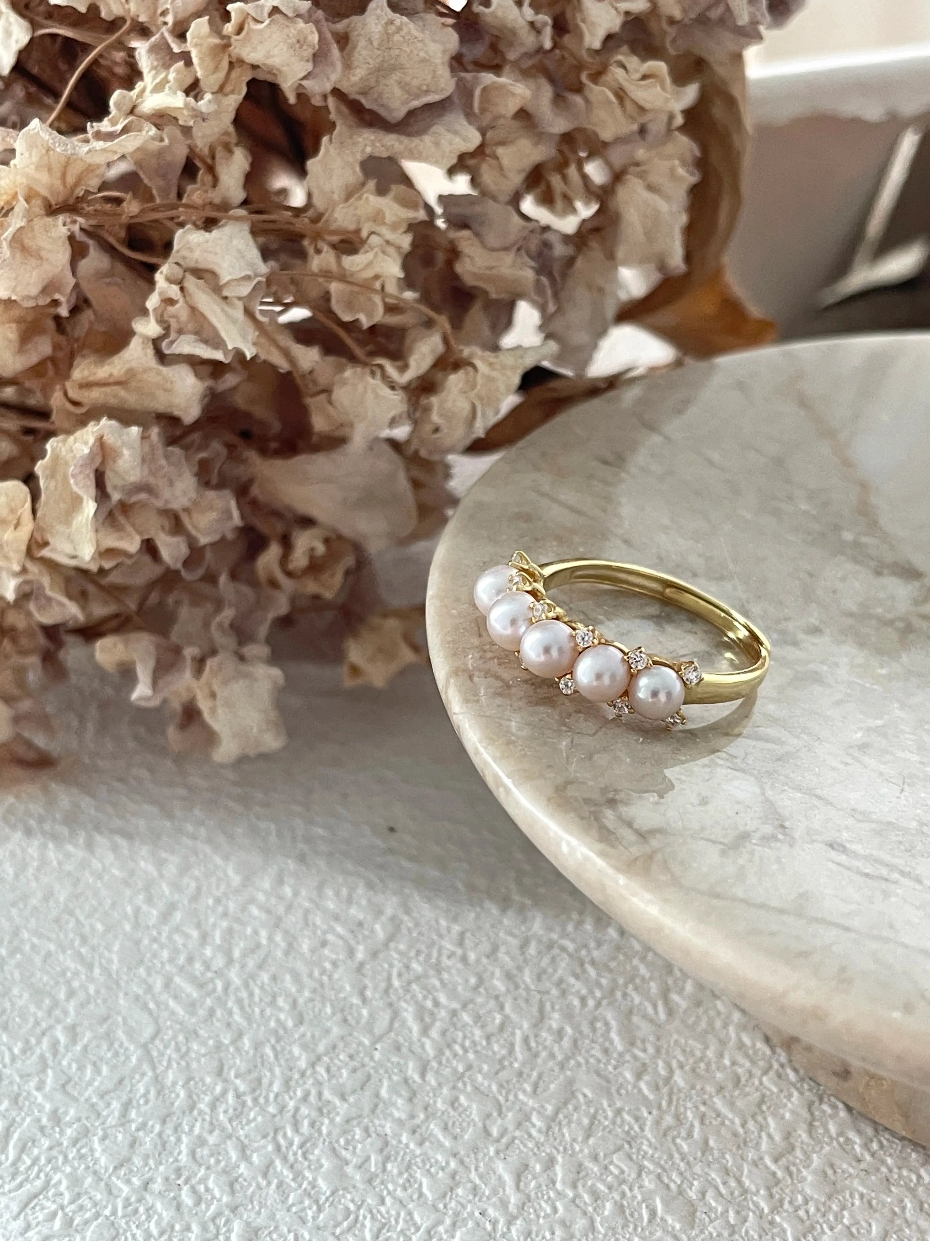 18K Gold Multi-Pearl Freshwater Ring