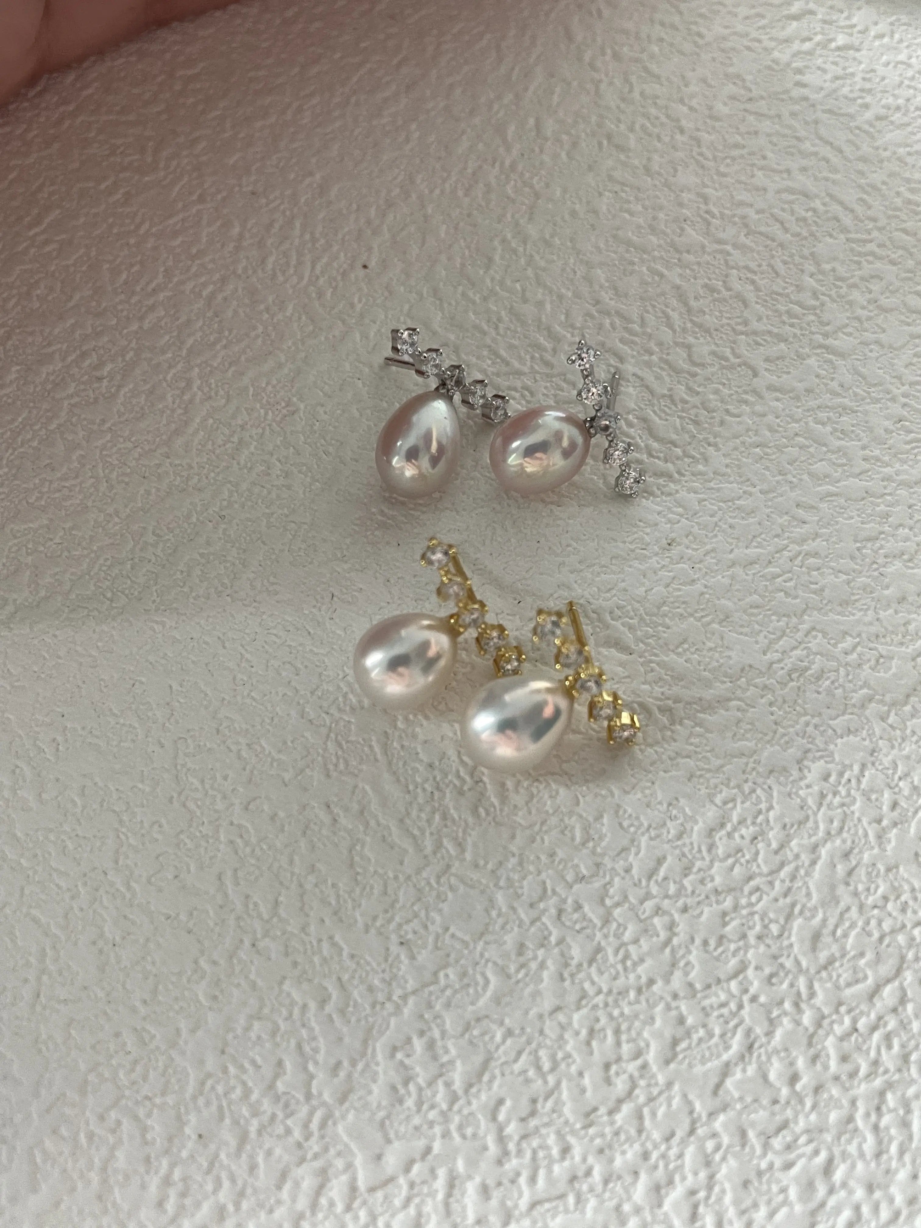 Radiant Line Earrings – Teardrop Pearl Studs