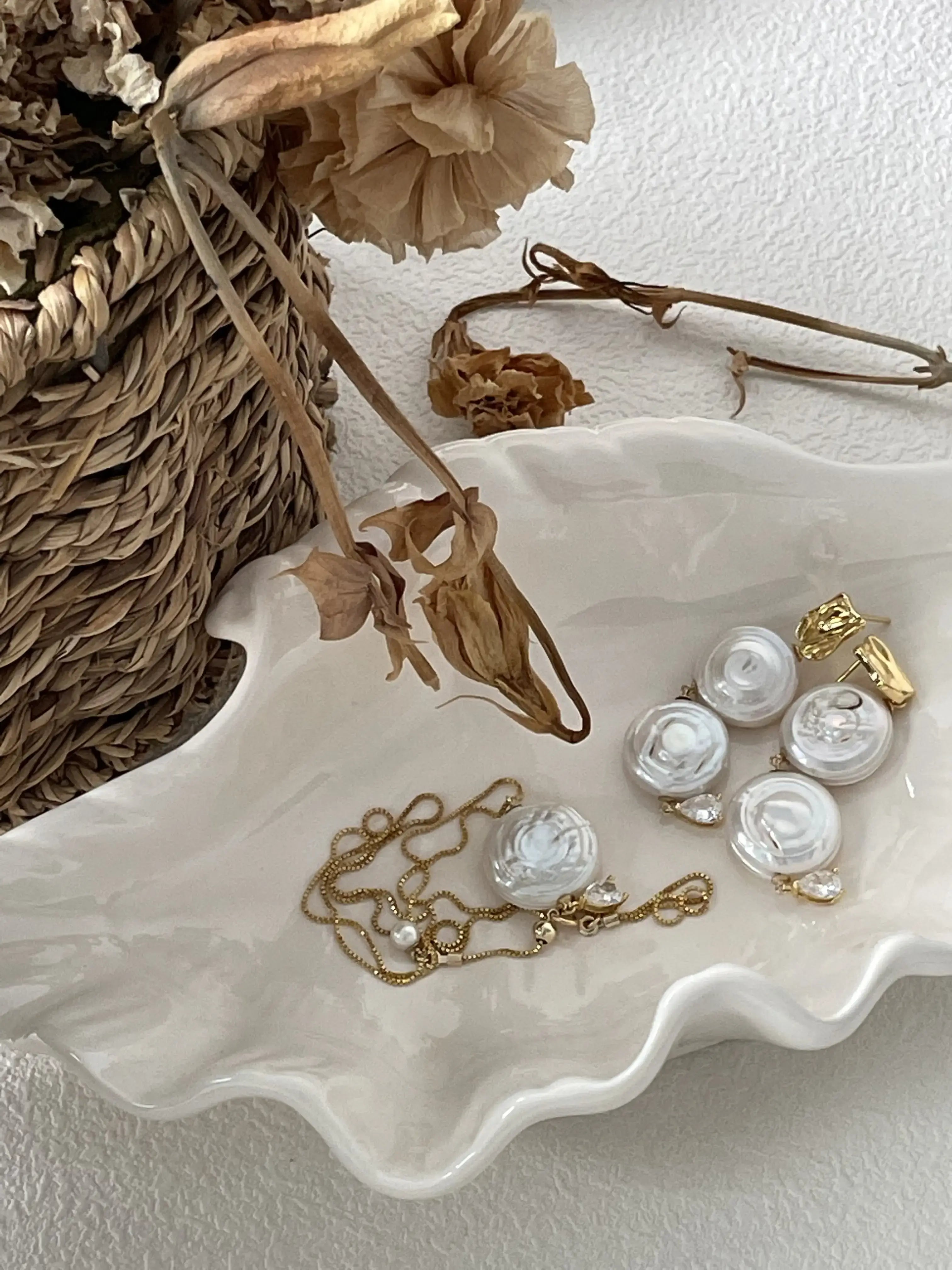 Flat Baroque Pearl Pendant Necklace