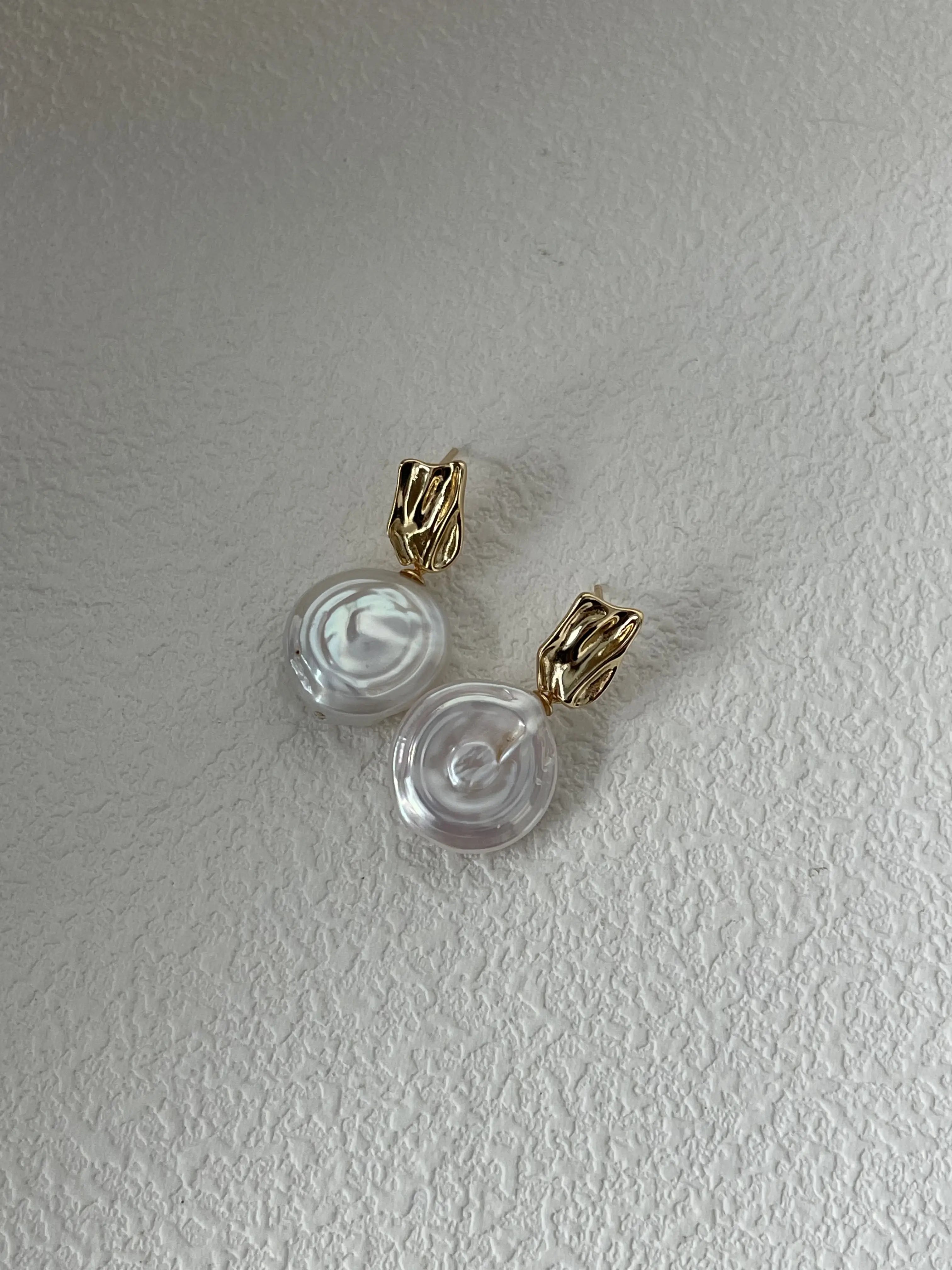 18K Gold Disc Baroque Pearl Drop Earrings