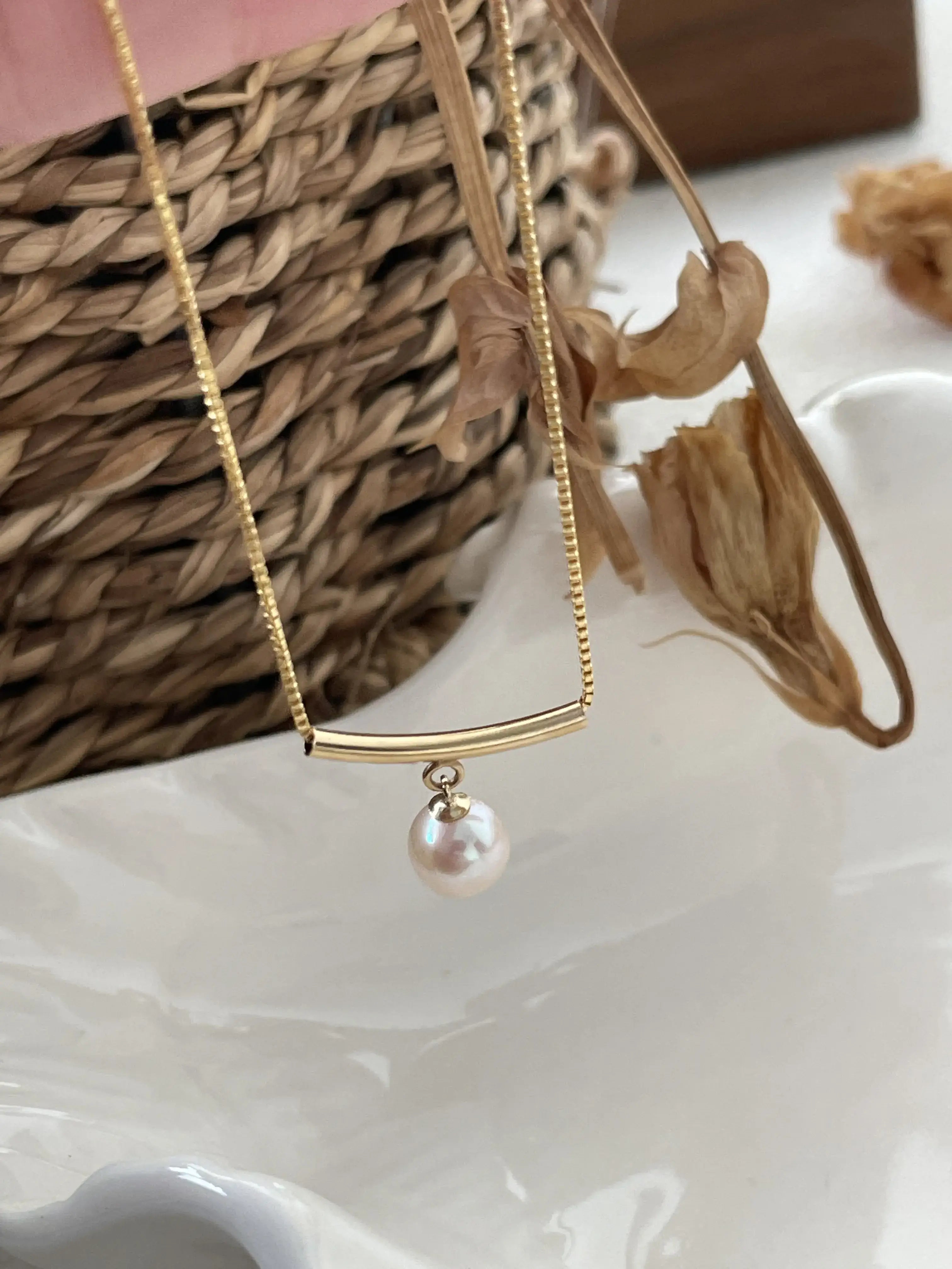 14K Gold Teardrop Freshwater Pearl Pendant Necklace
