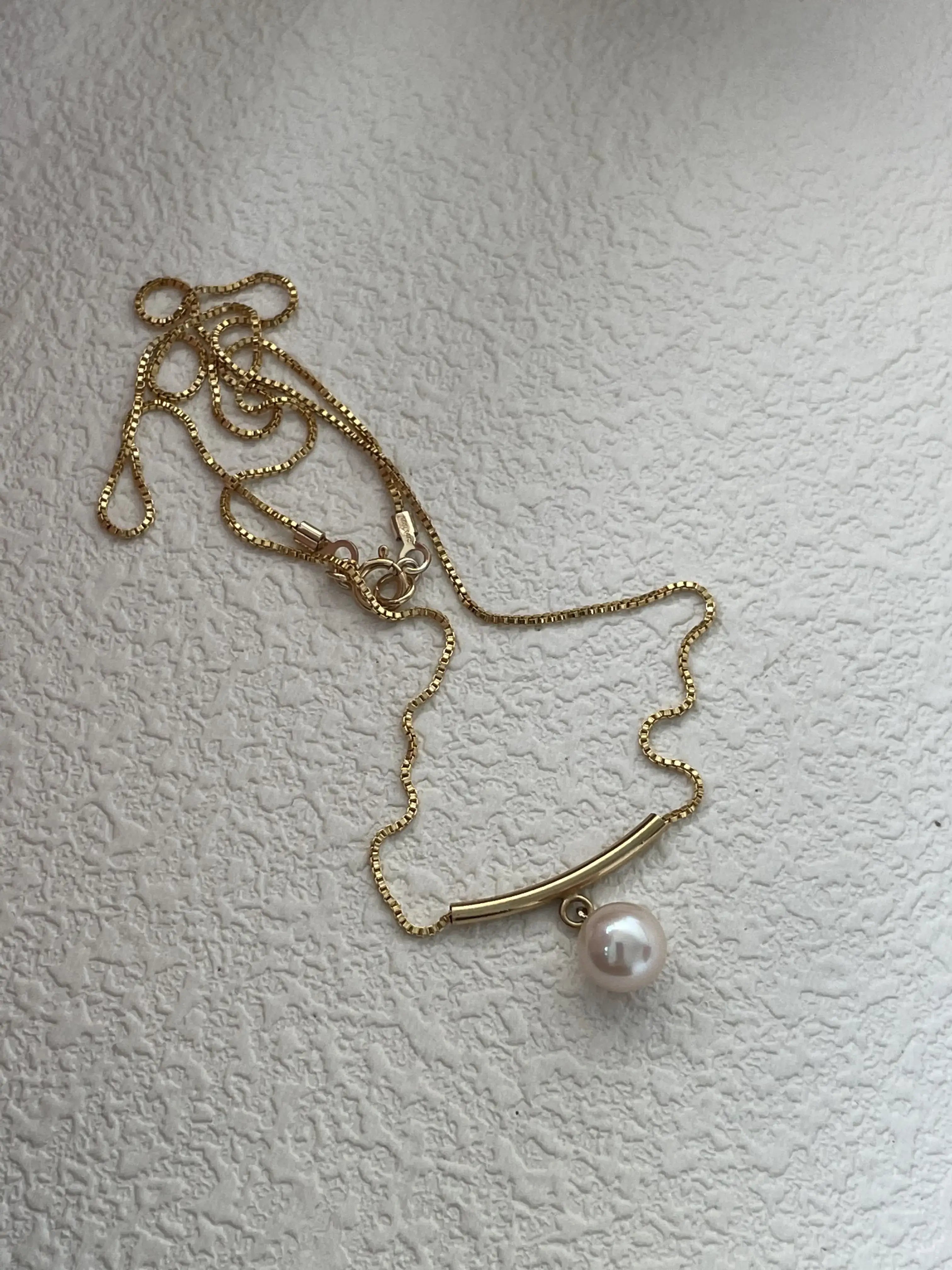 14K Gold Teardrop Freshwater Pearl Pendant Necklace