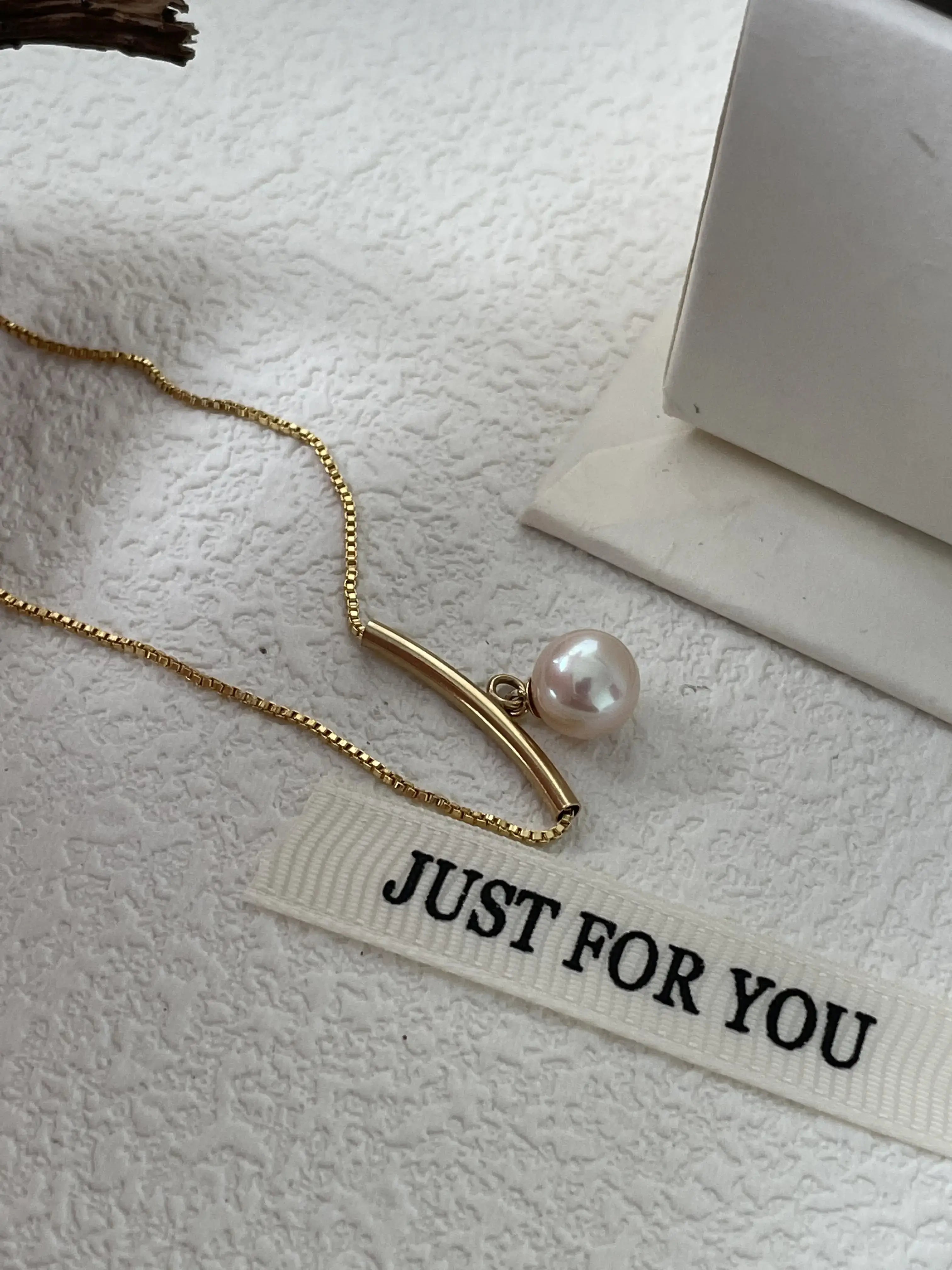 14K Gold Teardrop Freshwater Pearl Pendant Necklace