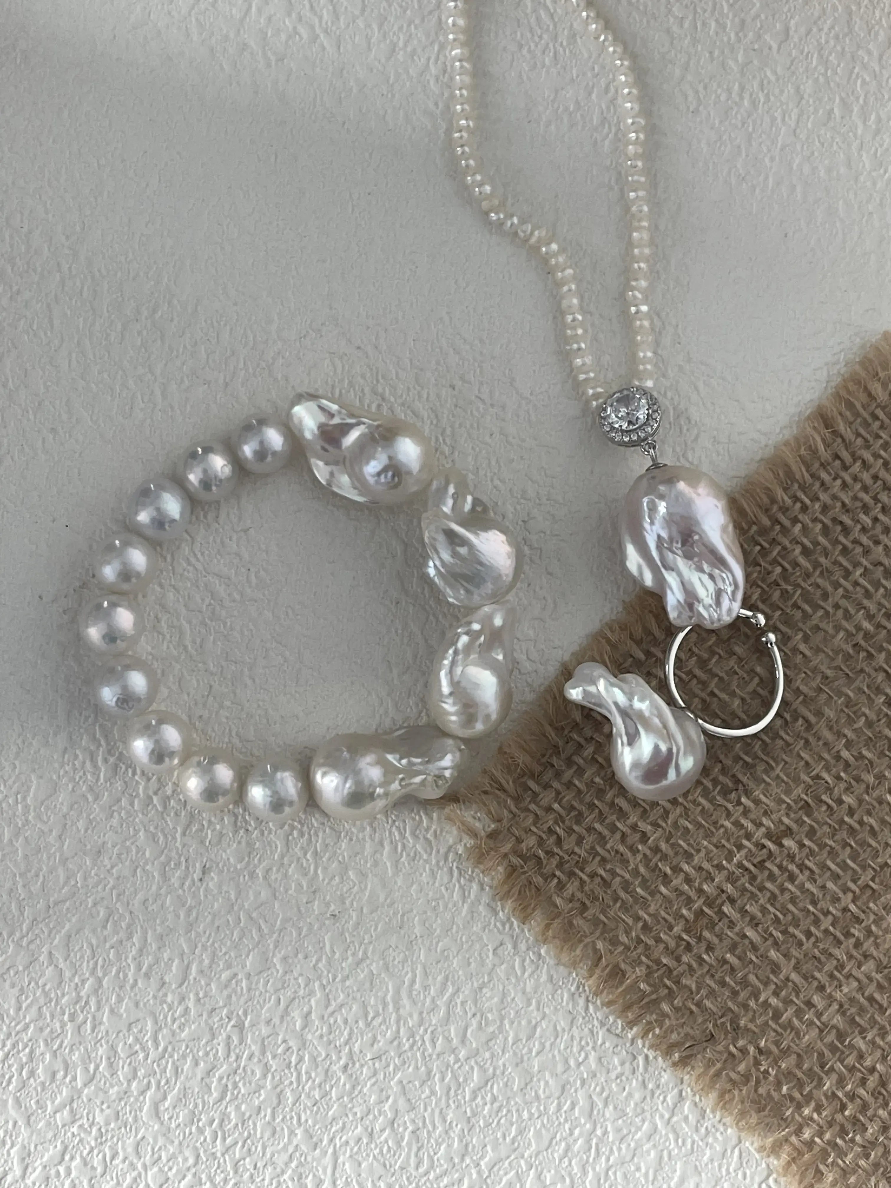 Vintage Baroque Pearl Pendant Necklace