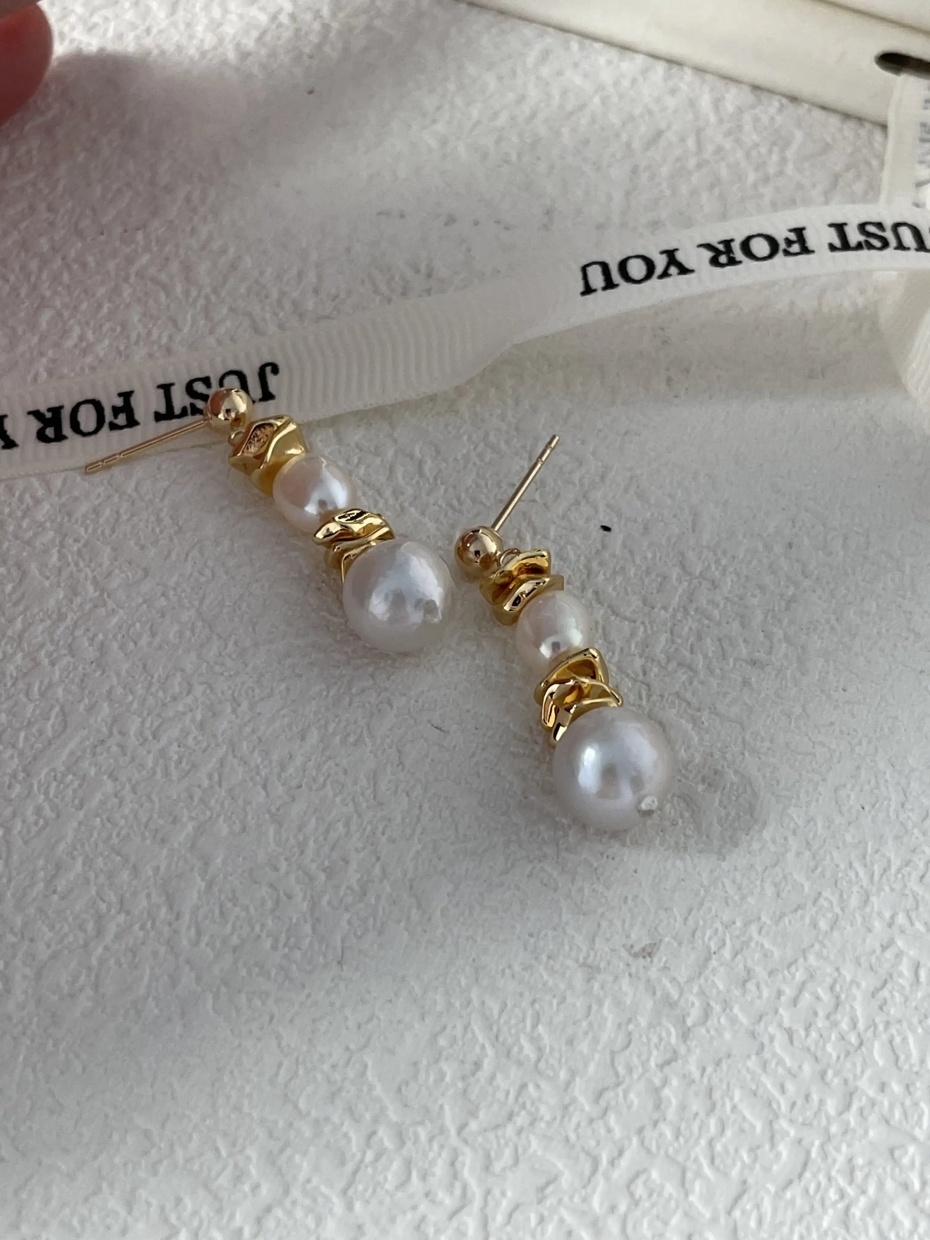 Fusion Grace Earrings – 14K Gold Baroque Pearls
