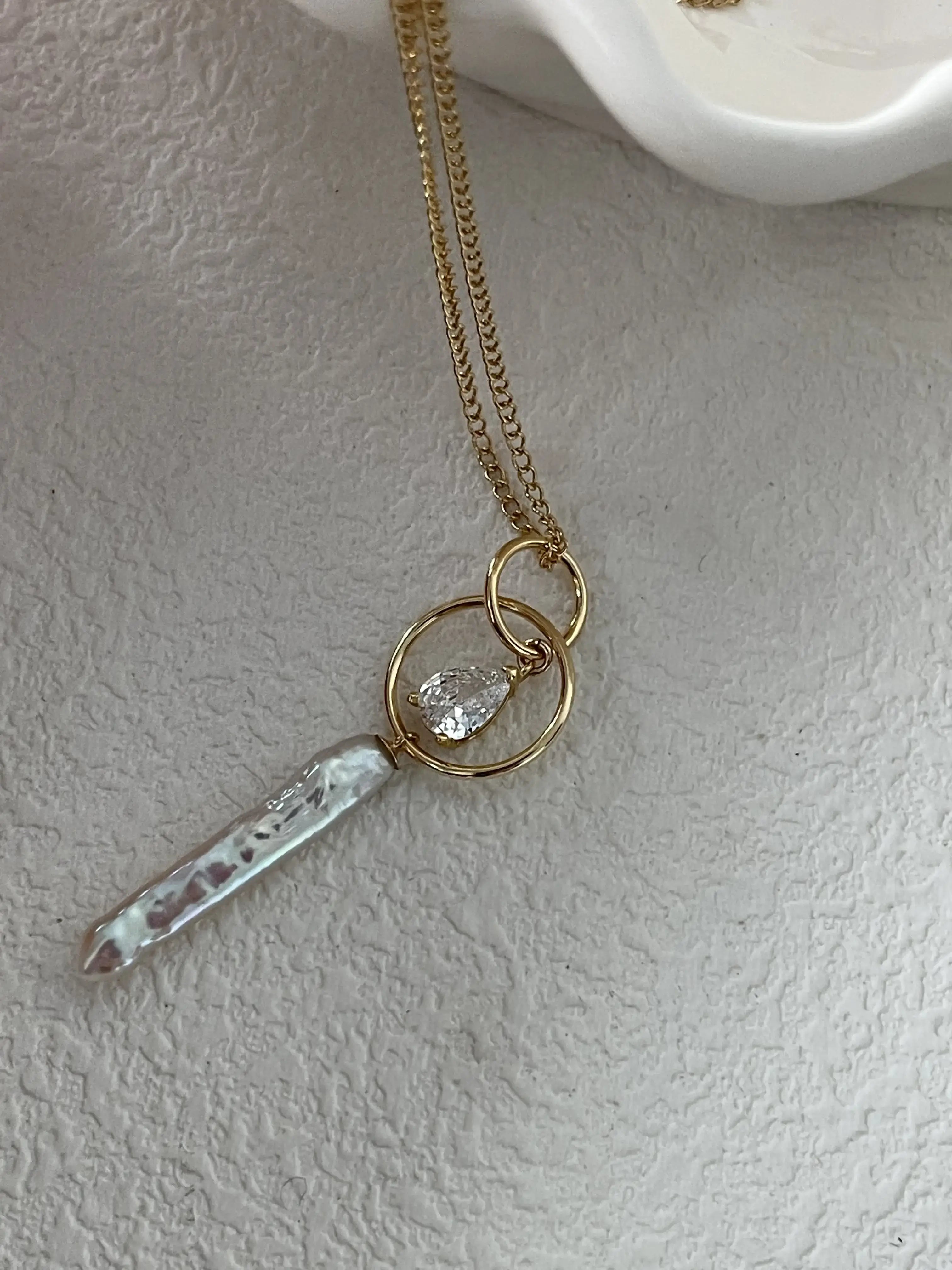 14K Gold Elongated Baroque Pearl Pendant Necklace