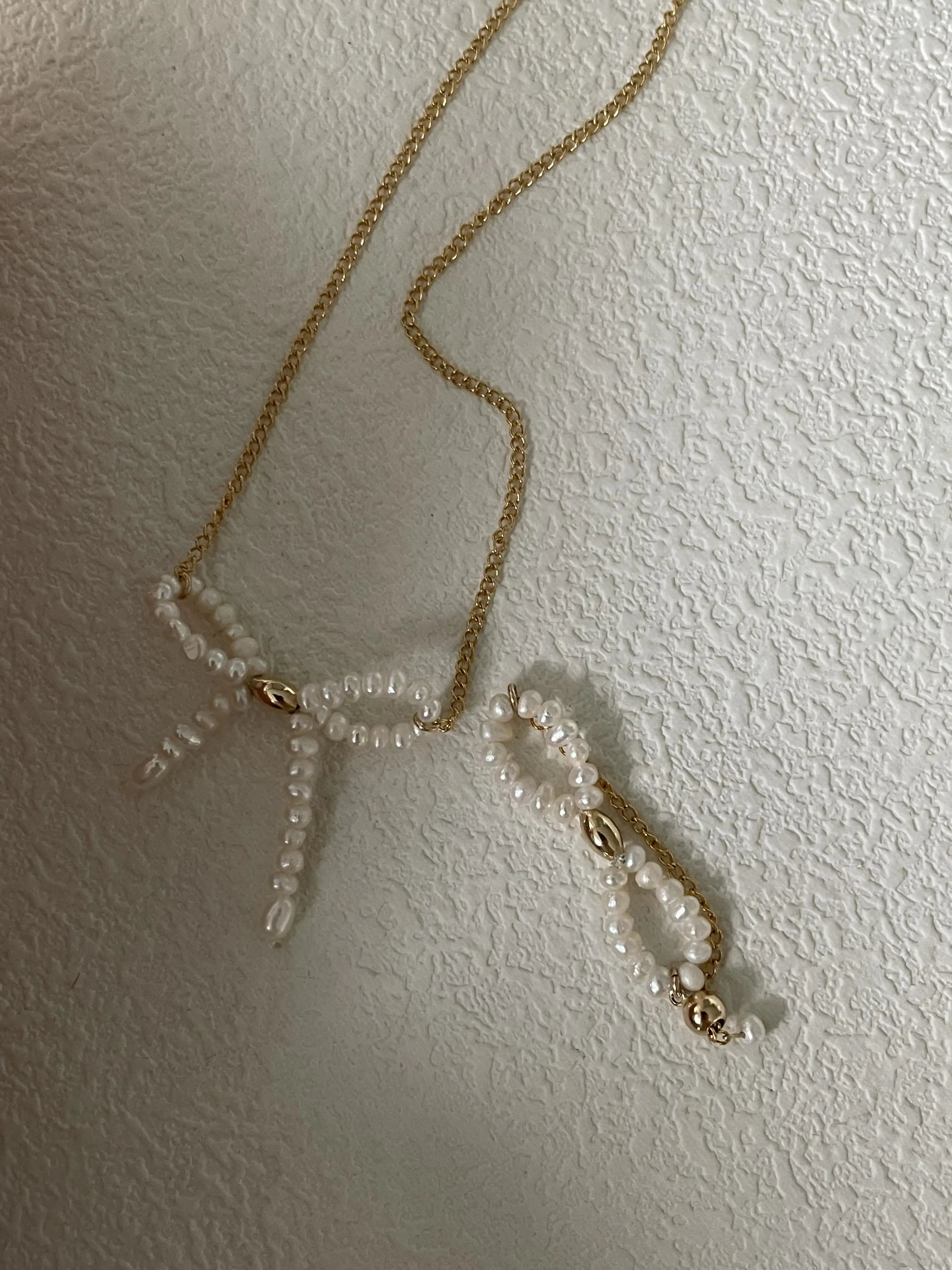 14K Gold Bow Freshwater Pearl Choker