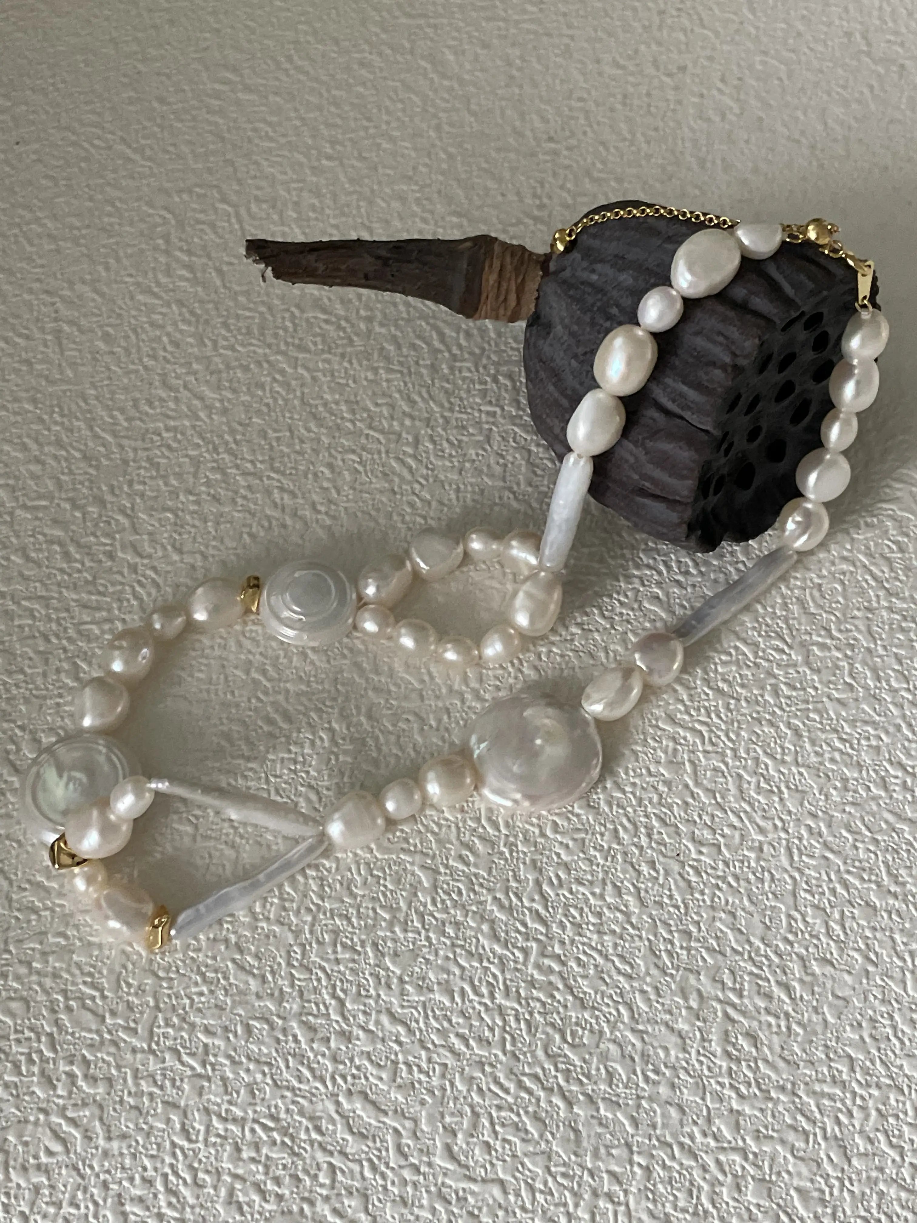 Elegant French Baroque Pearl Choker