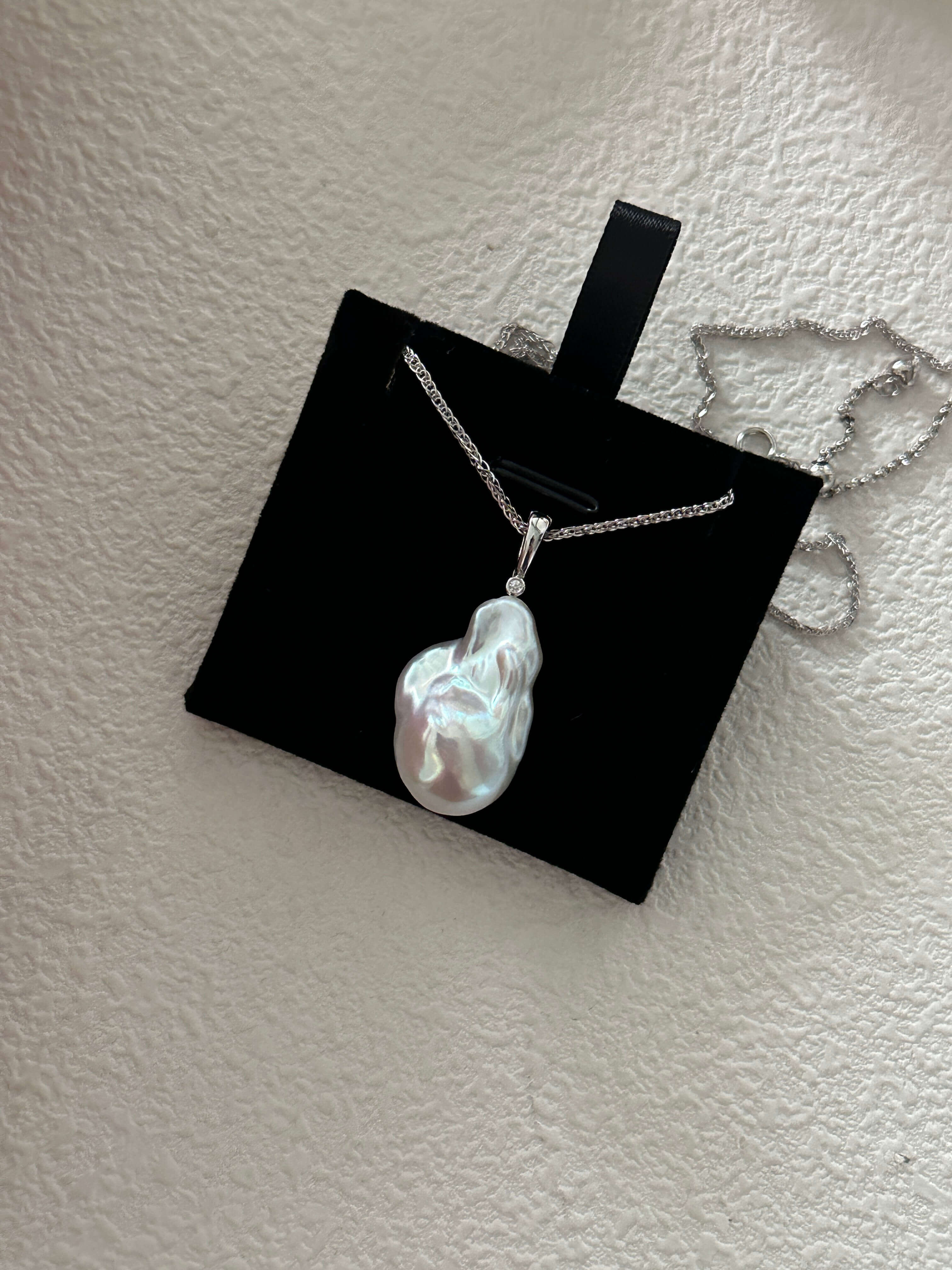 Detachable Baroque Pearl Pendant Necklace