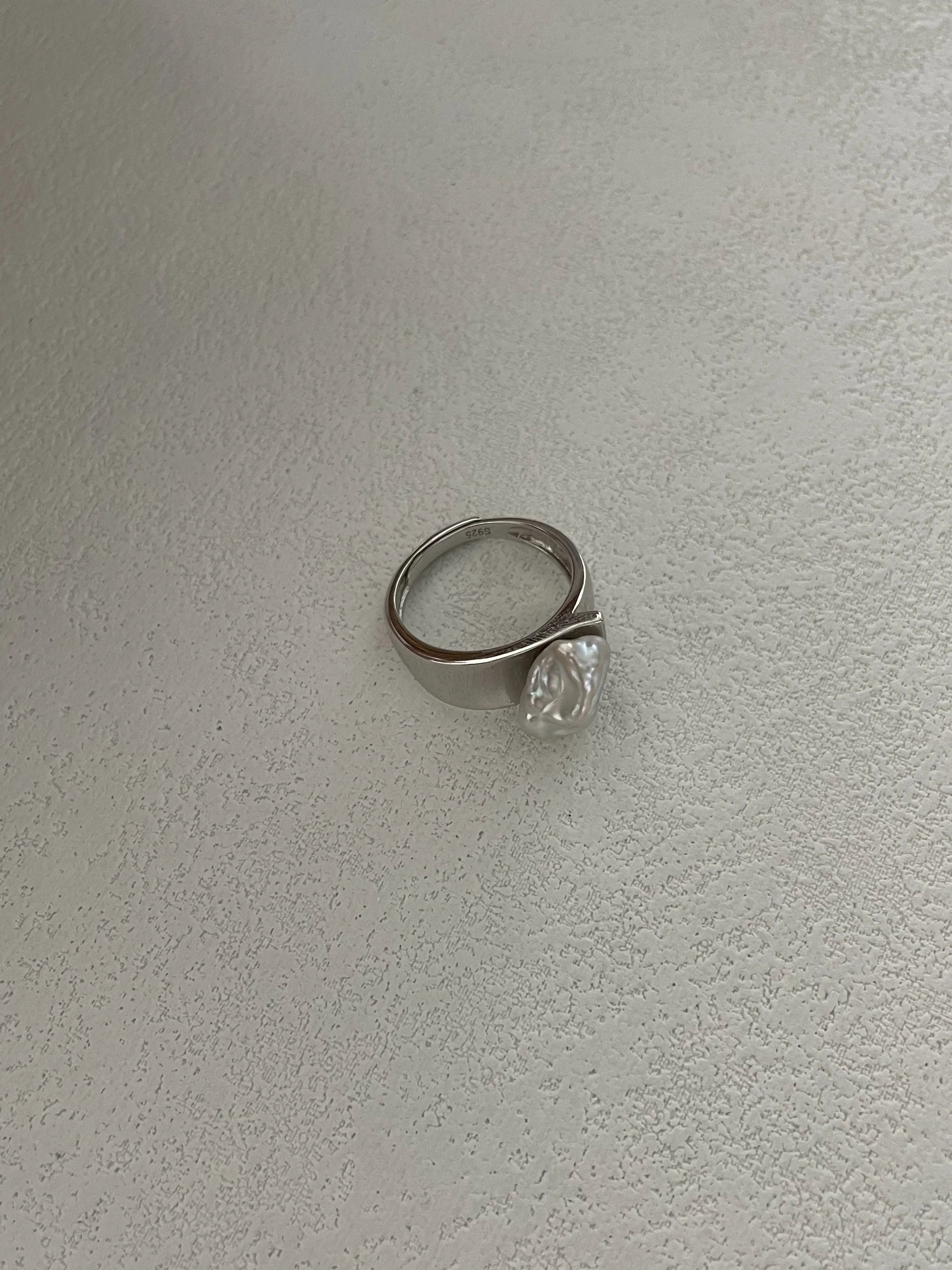 Keshi Pearl Sterling Silver Ring