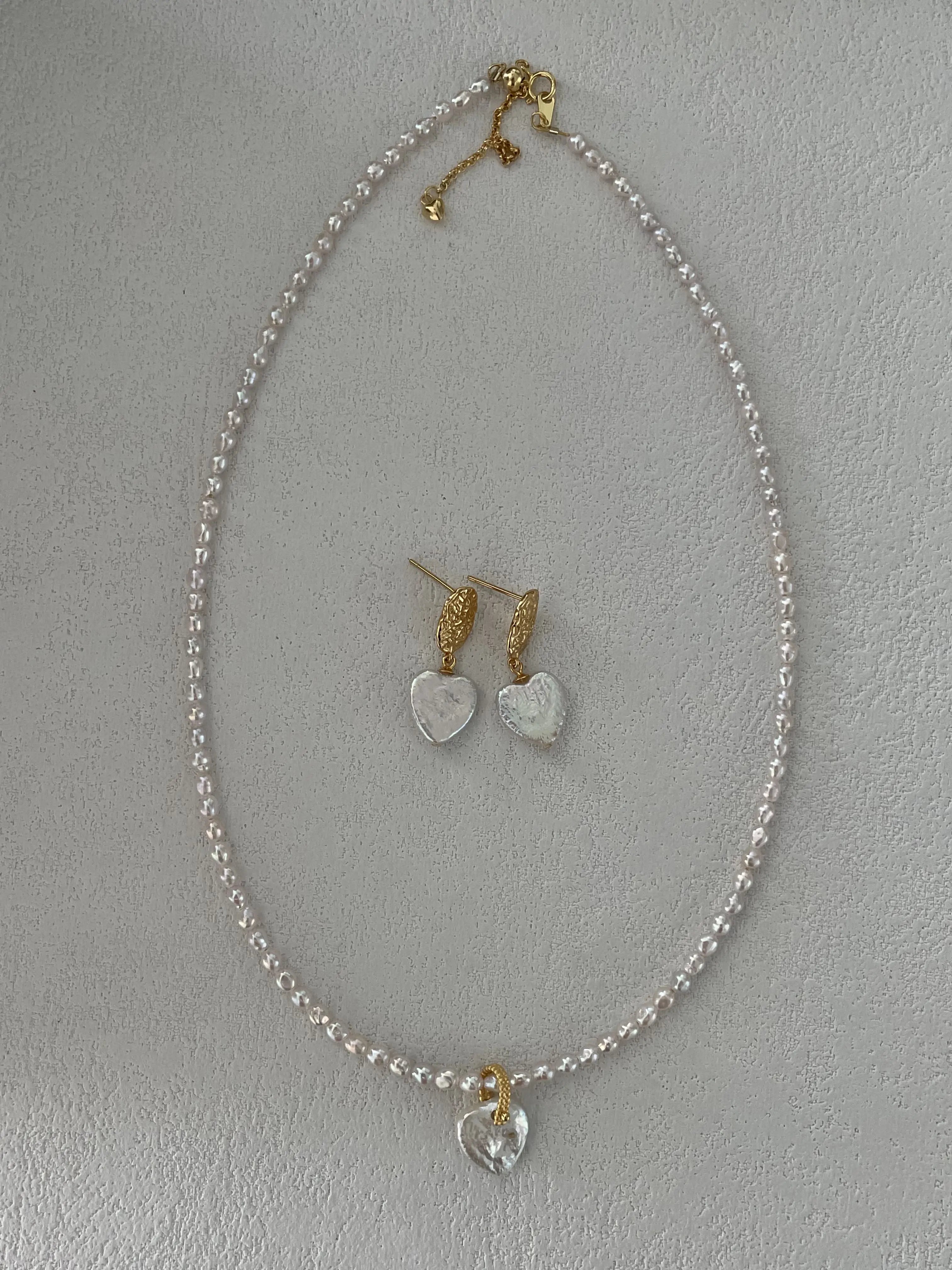 18K Gold Heart-Shaped Baroque Pearl Drop Earrings
