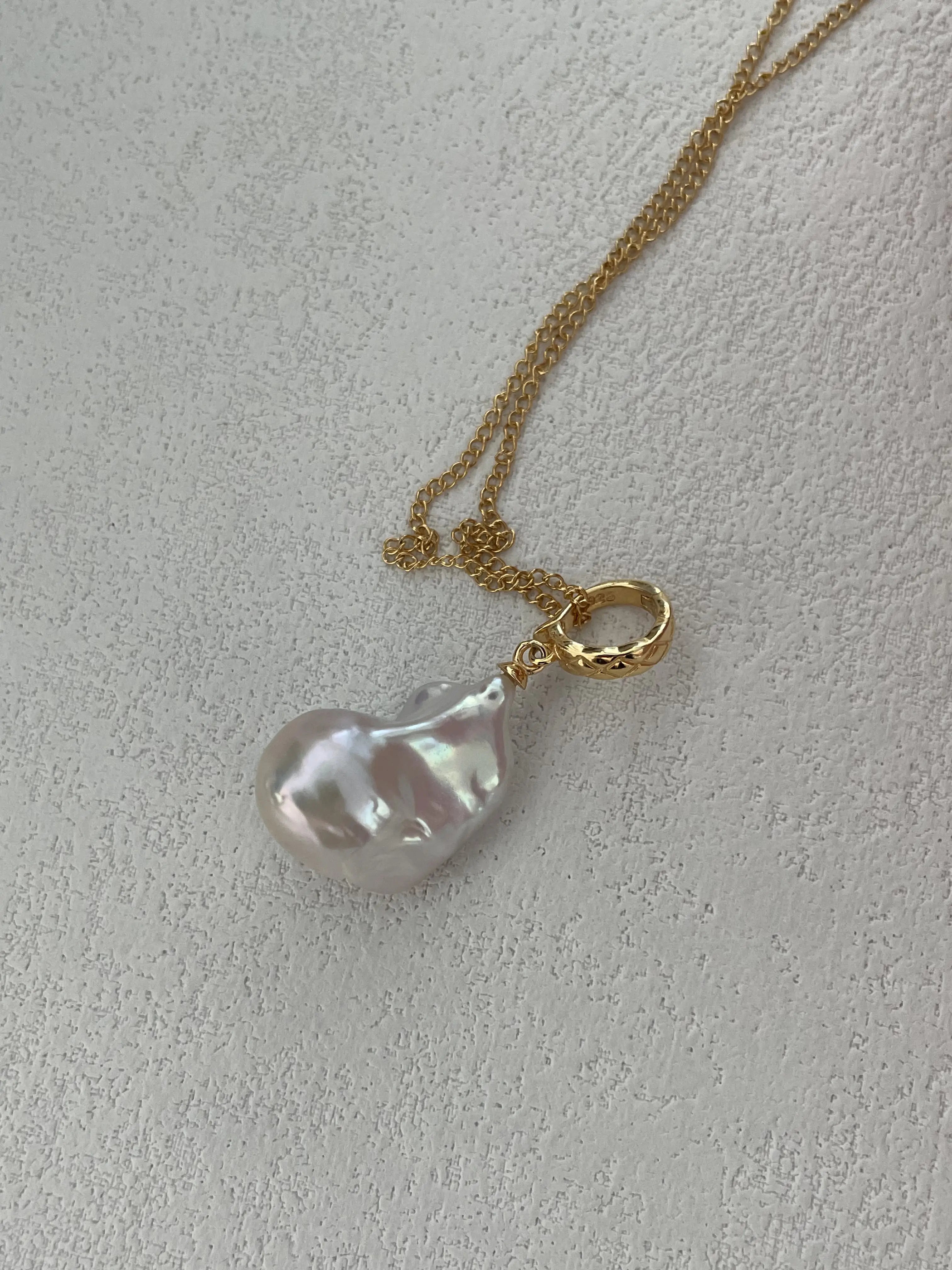 Detachable 18K Gold Baroque Pearl Pendant Necklace