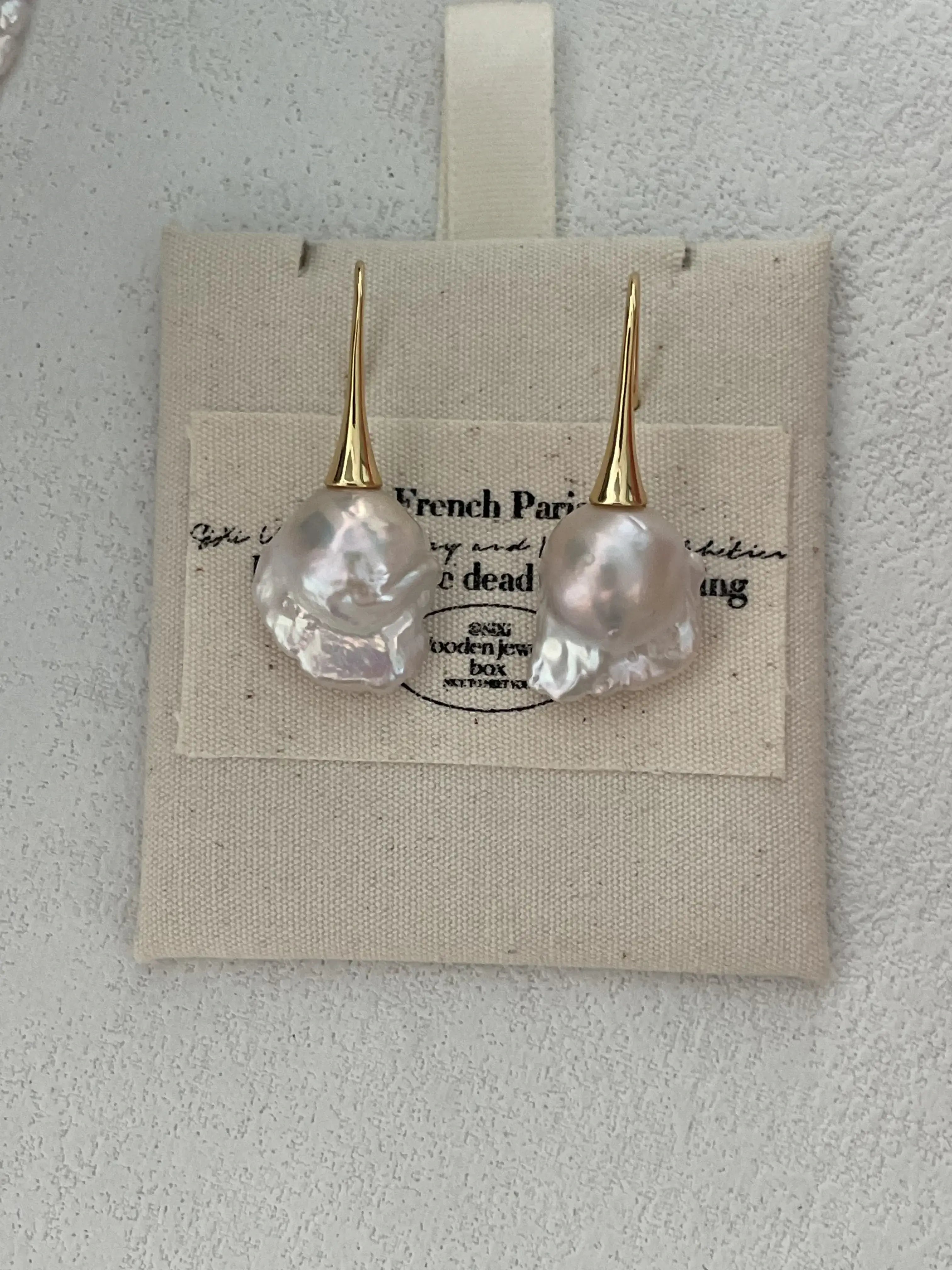 Elegant Stiletto Earrings – 18K Gold & Baroque Pearls