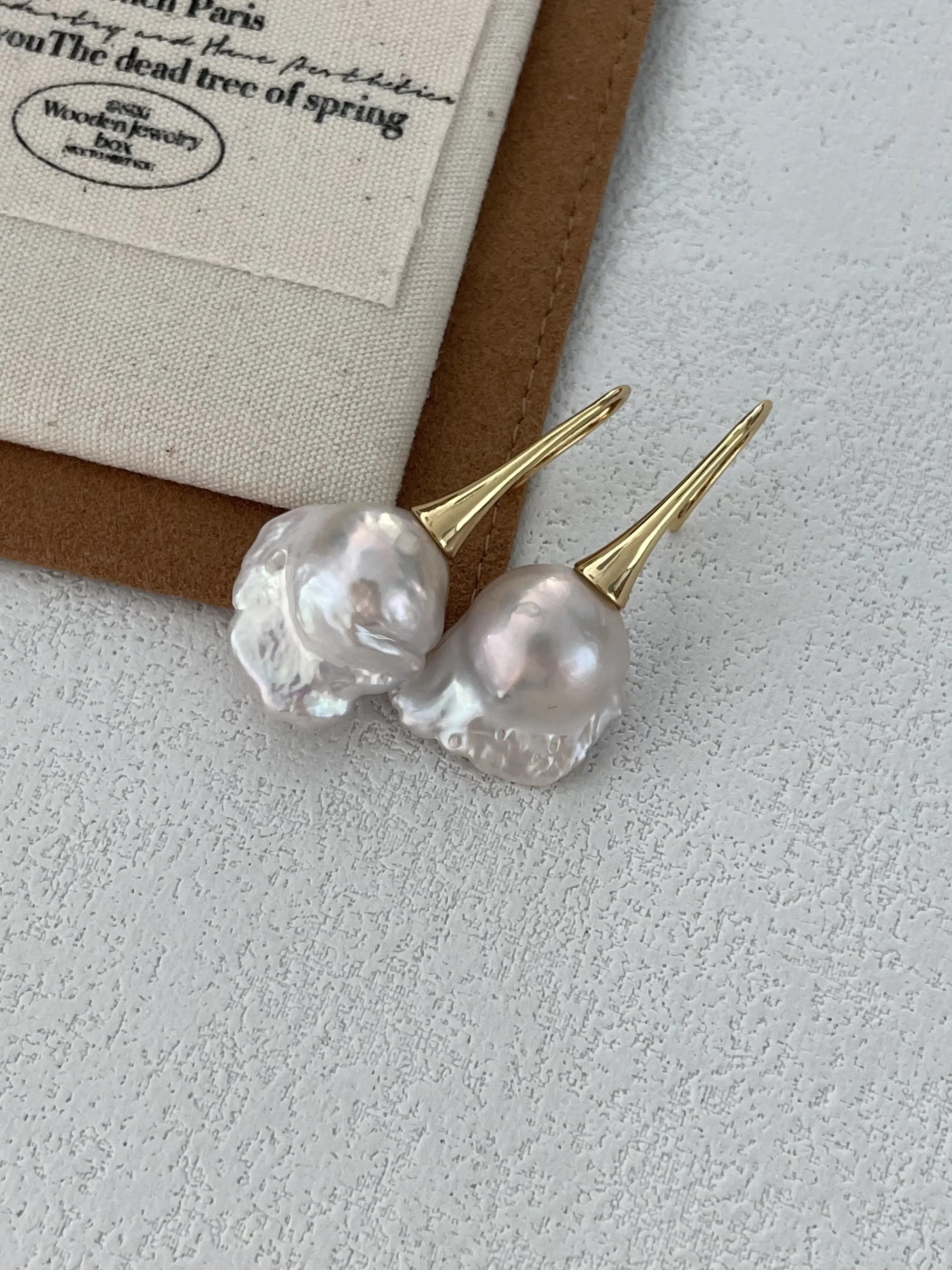 Elegant Stiletto Earrings – 18K Gold & Baroque Pearls