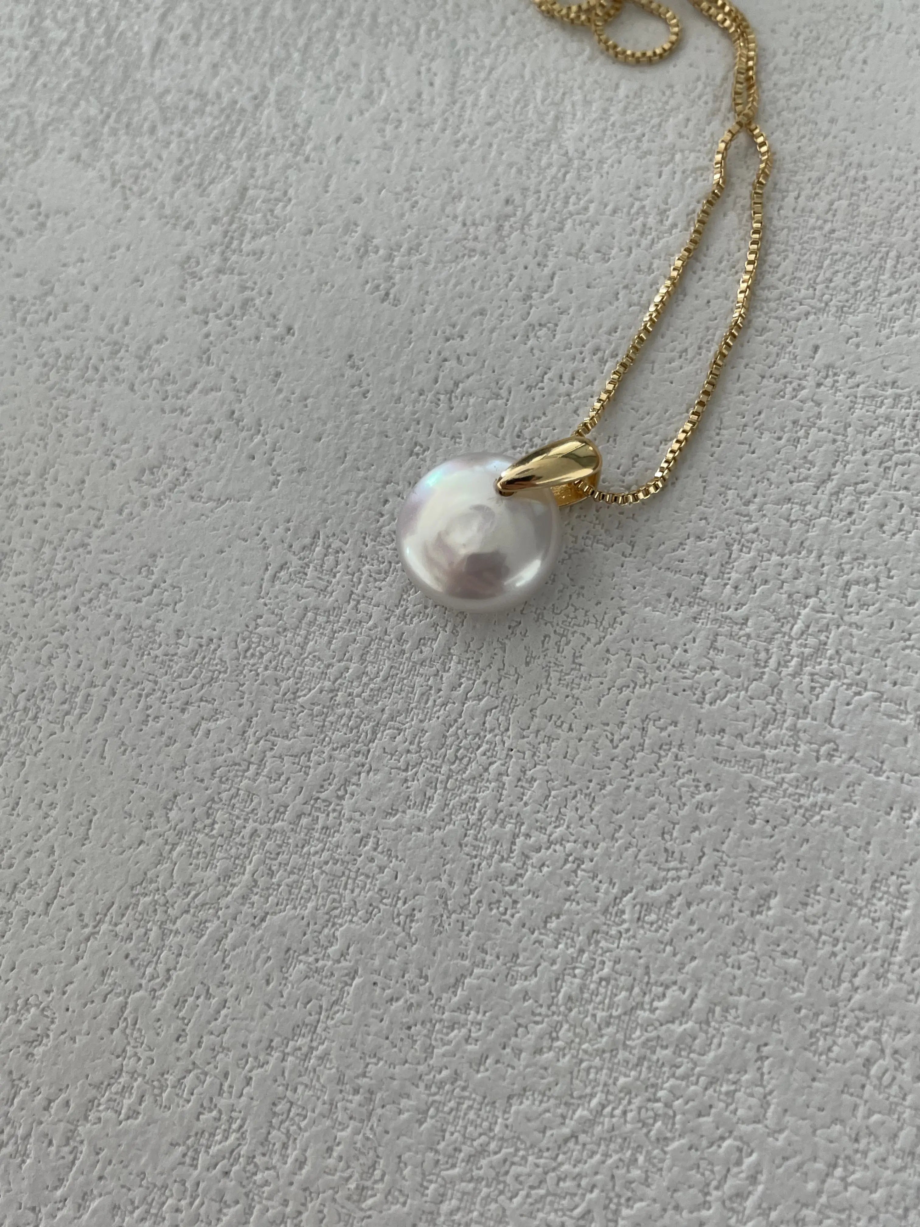 14K Gold Disc Freshwater Baroque Pearl Pendant Necklace