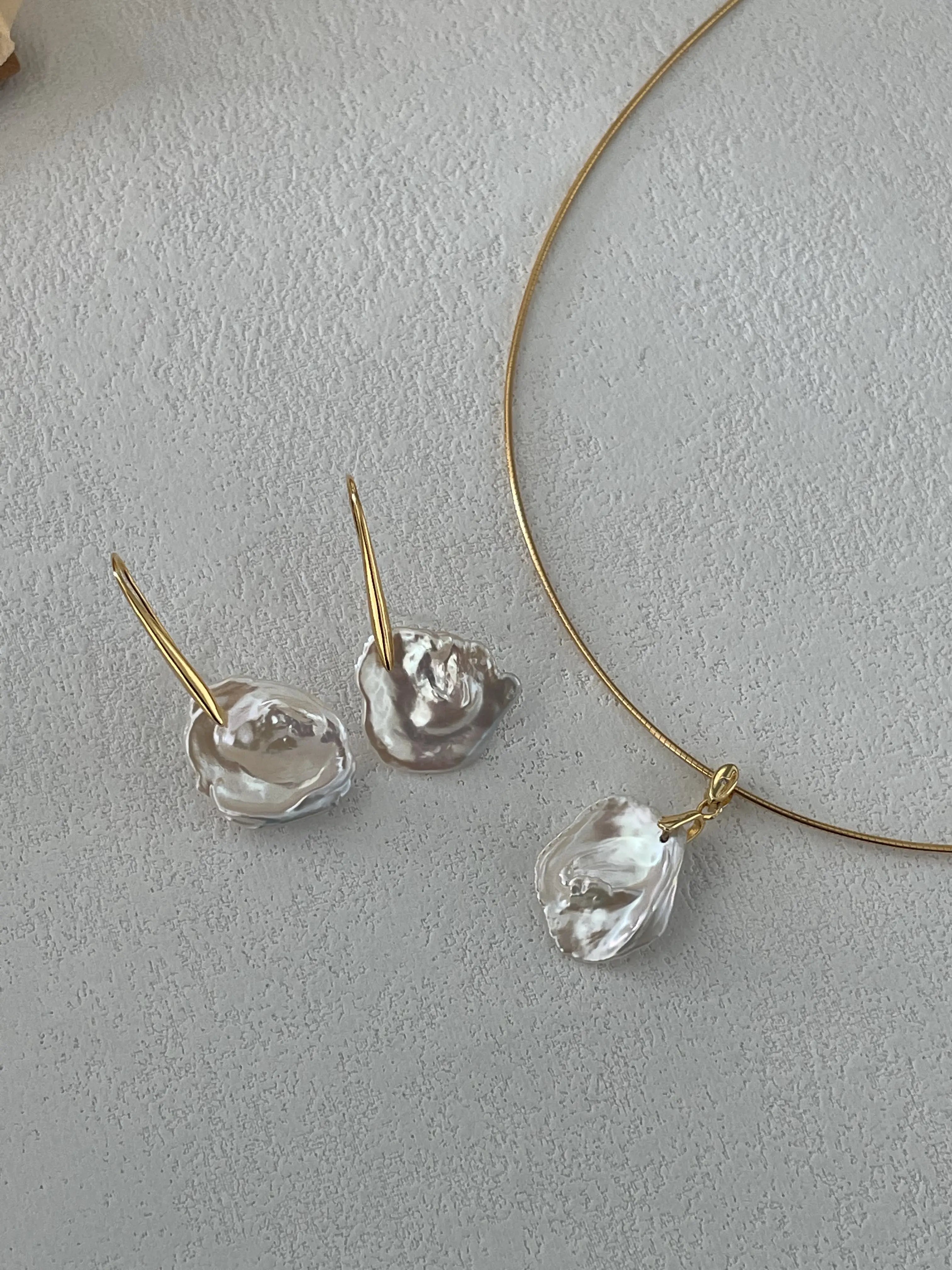 18K Gold Petal and High Heel Baroque Pearl Stud Earrings