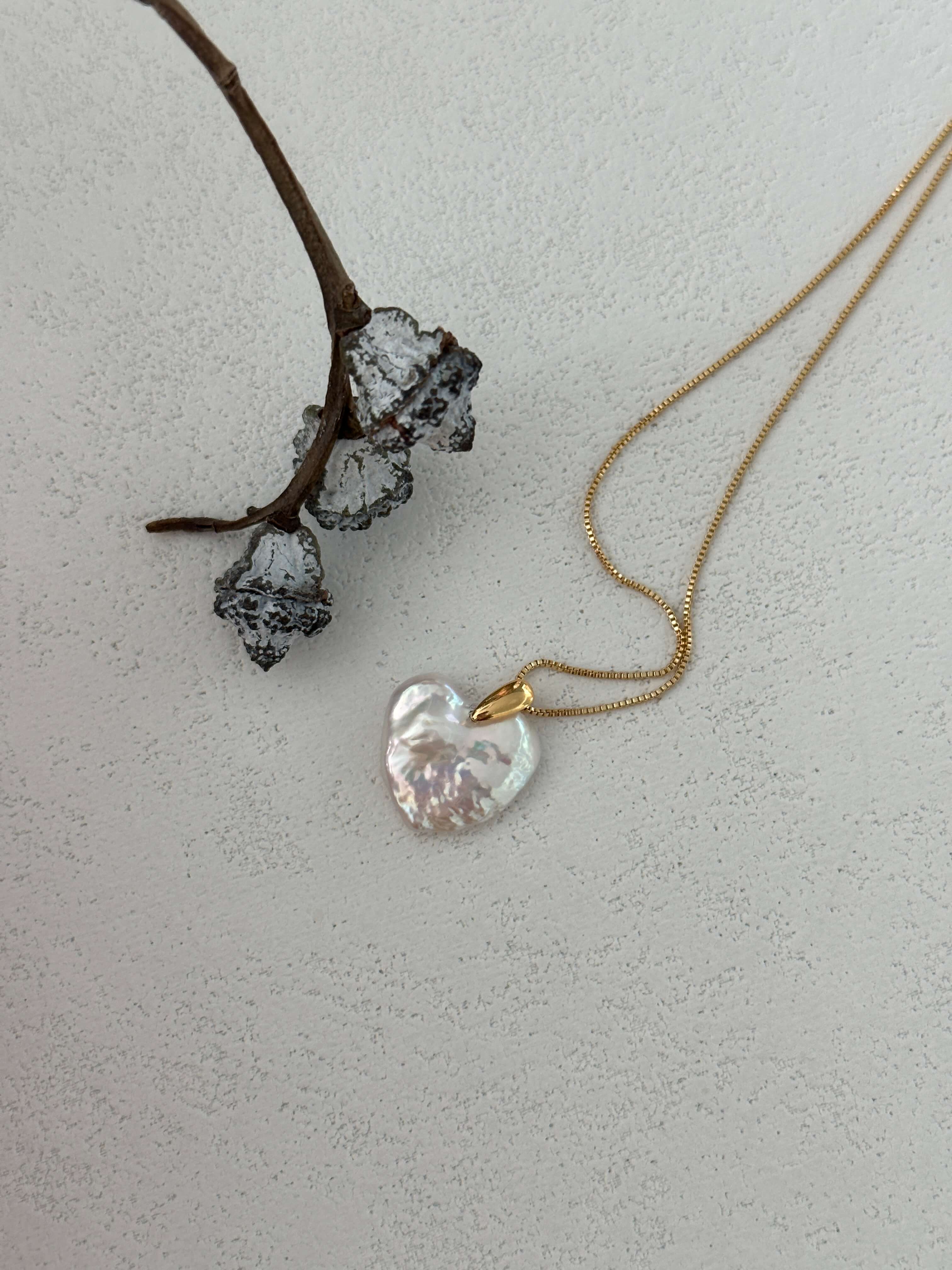 14K Gold Heart Baroque Pearl Pendant Necklace