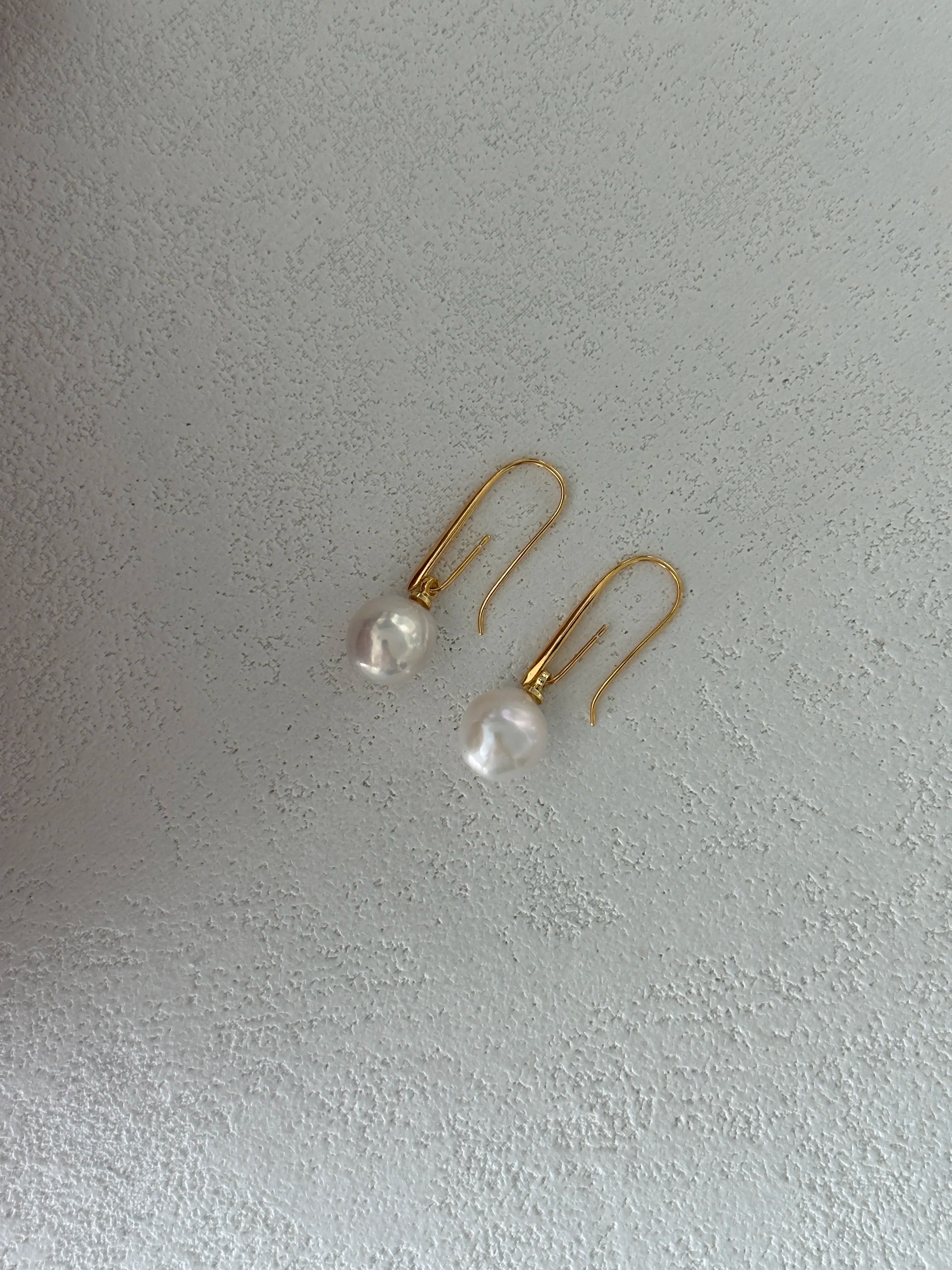 18K Gold Paperclip Freshwater Pearl Earrings