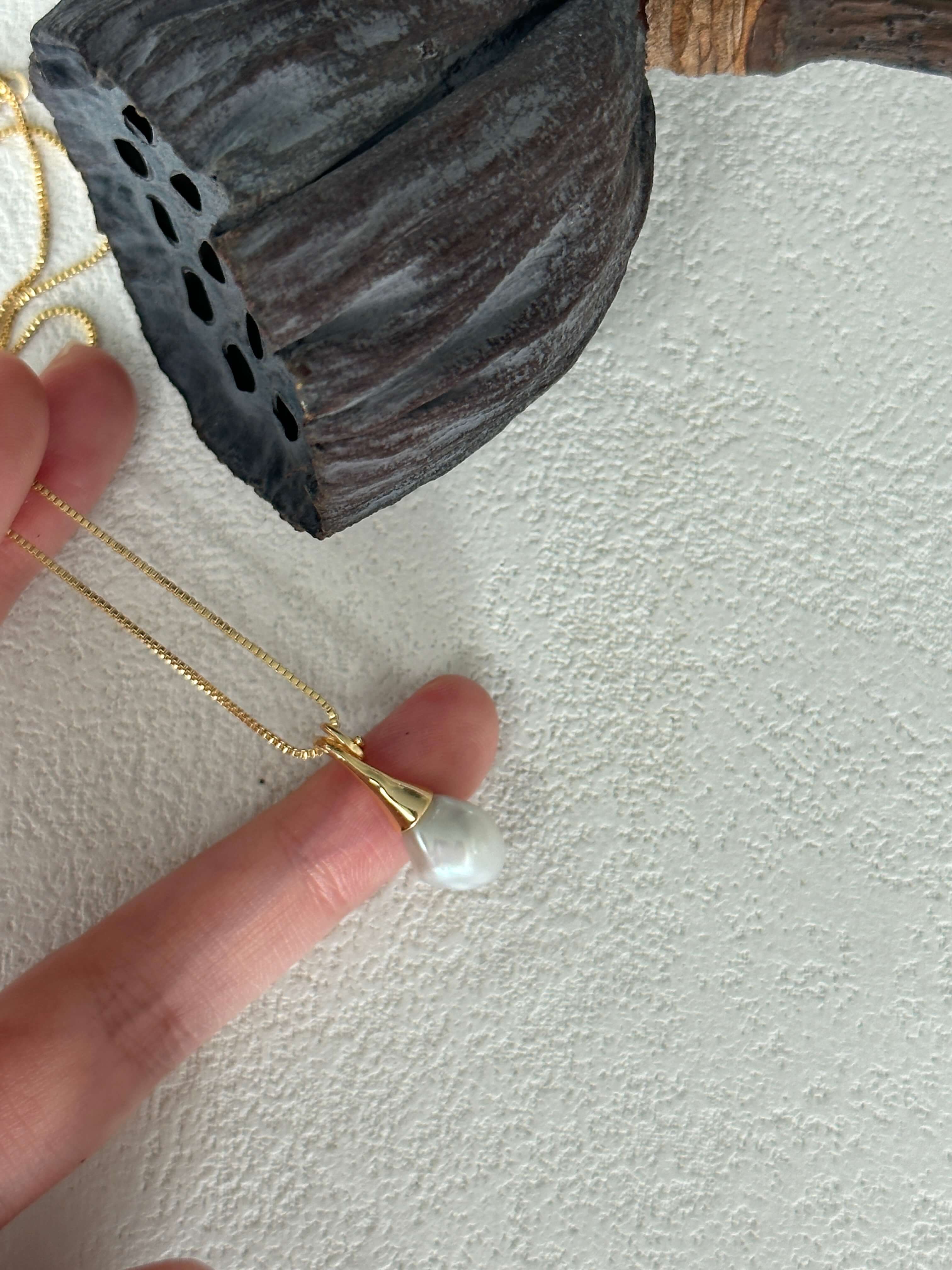 18K Gold Freshwater Baroque Pearl Pendant Necklace