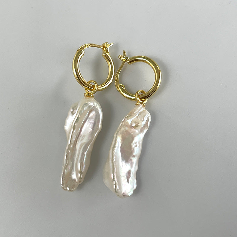 Linear Grace Earrings – 18K Gold Baroque Pearl Drops