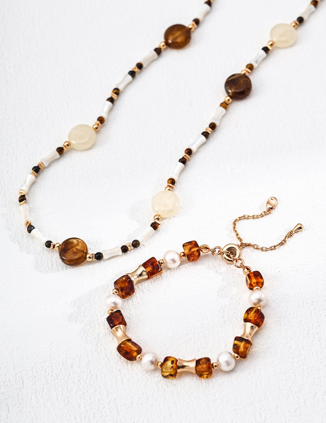 Amber Bloom – Pearl & Amber Bead Bracelet
