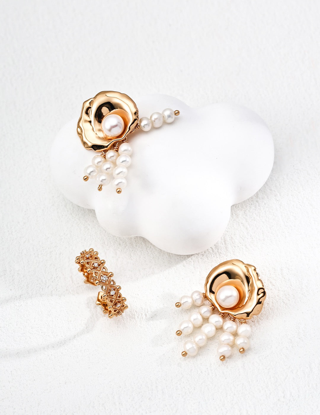 Fleur d’Or – Draped Pearl Bloom Earrings