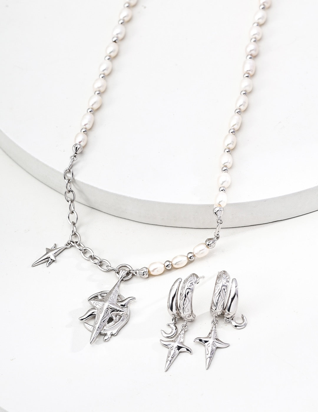 Star & Moon Guardian – Pearl Charm Necklace