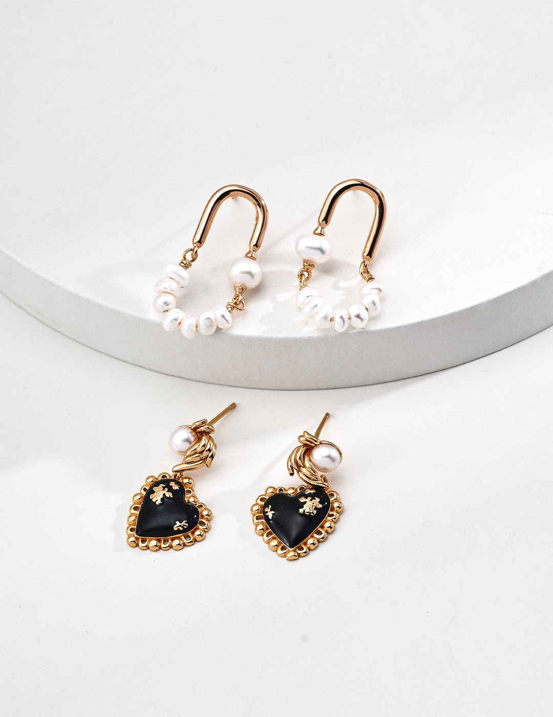 Dark Bloom – Black Heart Drop Earrings