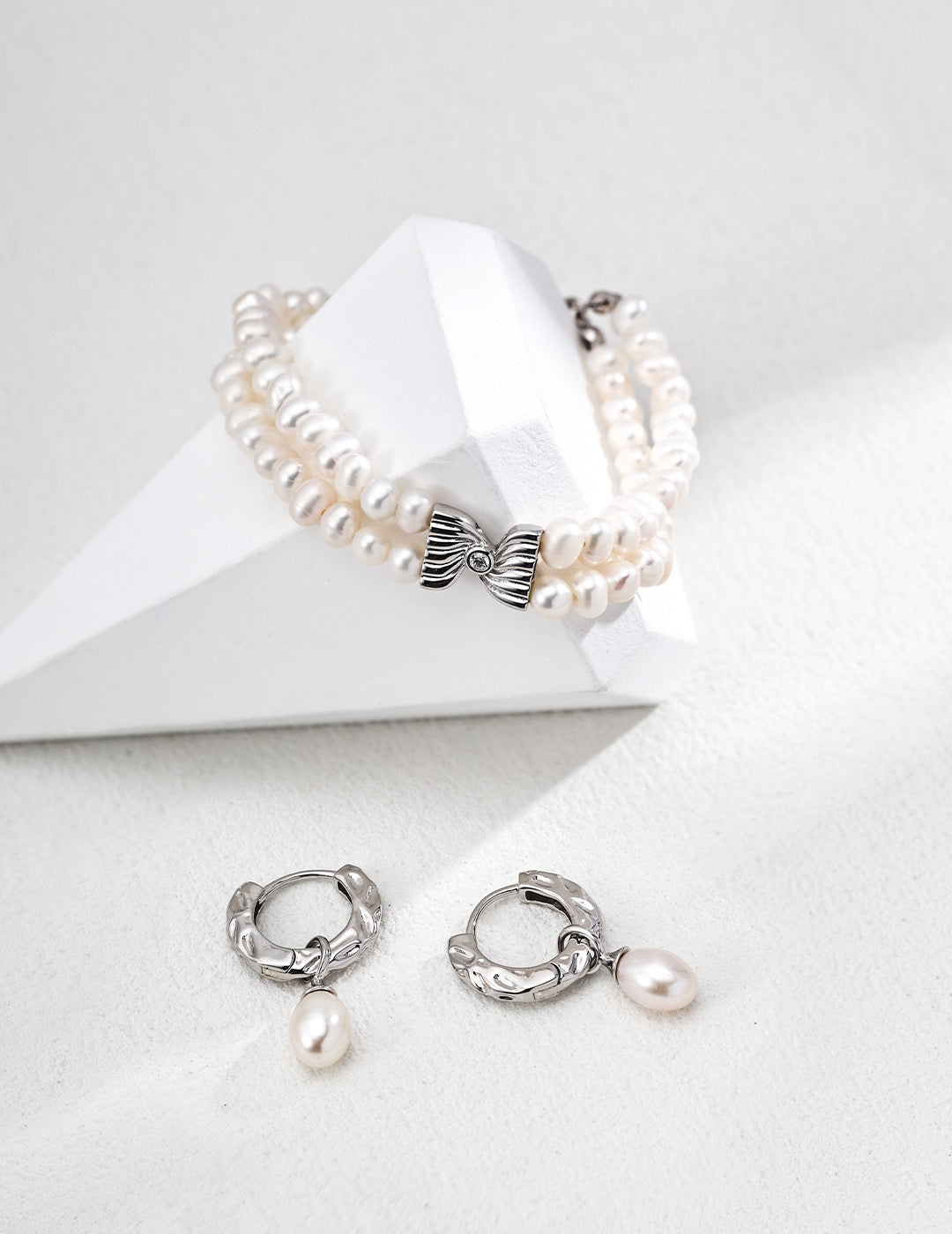 Bow Charm – Double Strand Pearl Bracelet Set