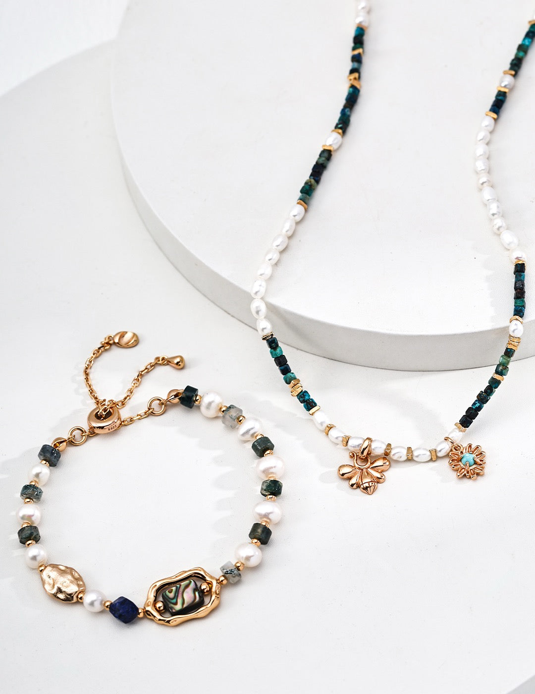 Ocean Muse – Pearl & Gemstone Bracelet