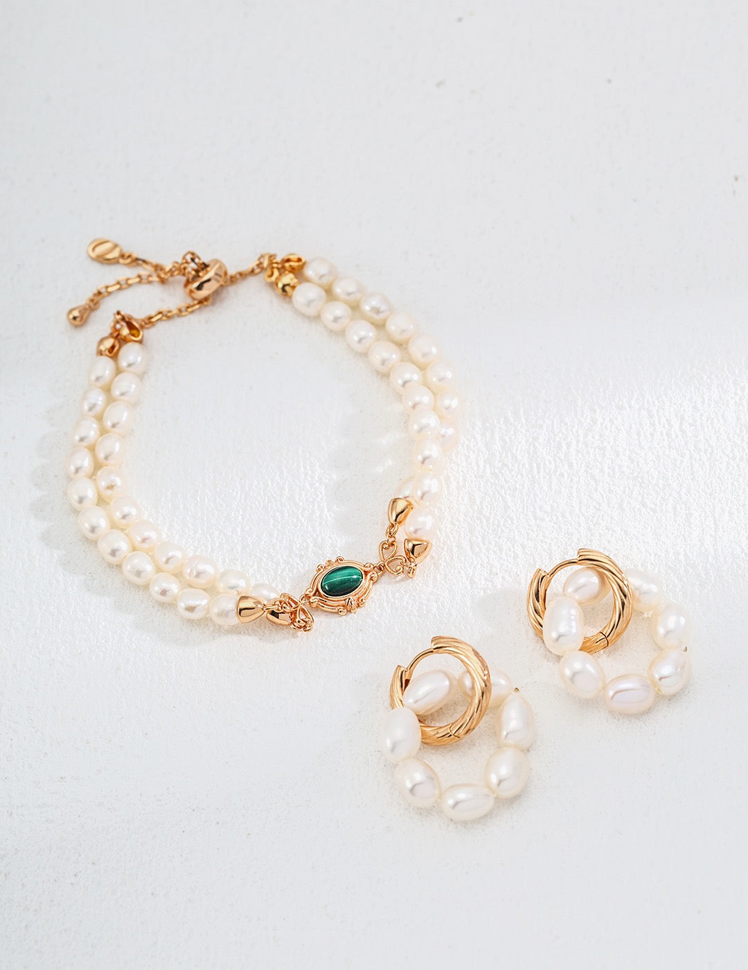 Emerald Grace – Pearl & Malachite Bracelet