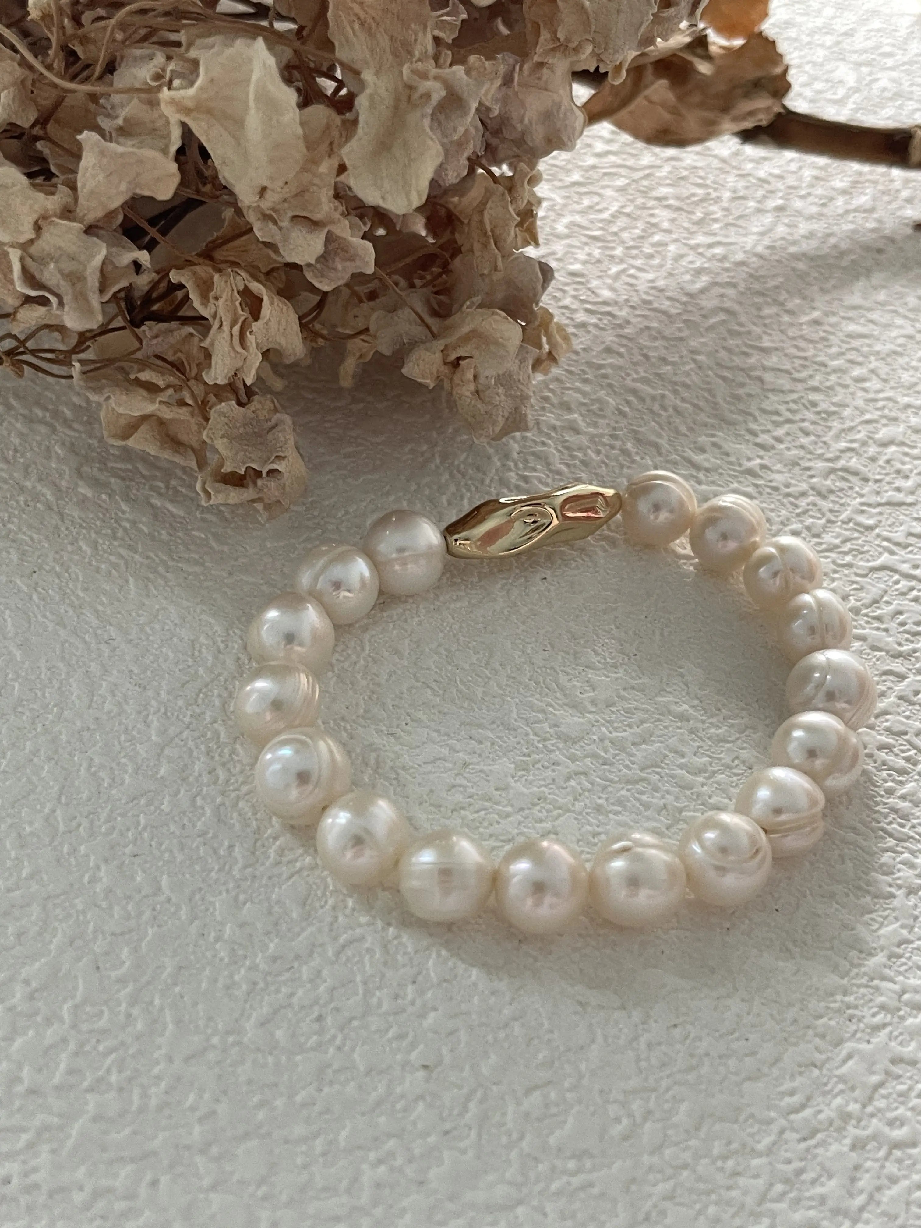 14K Gold-Clasp Circled Pearl Bracelet