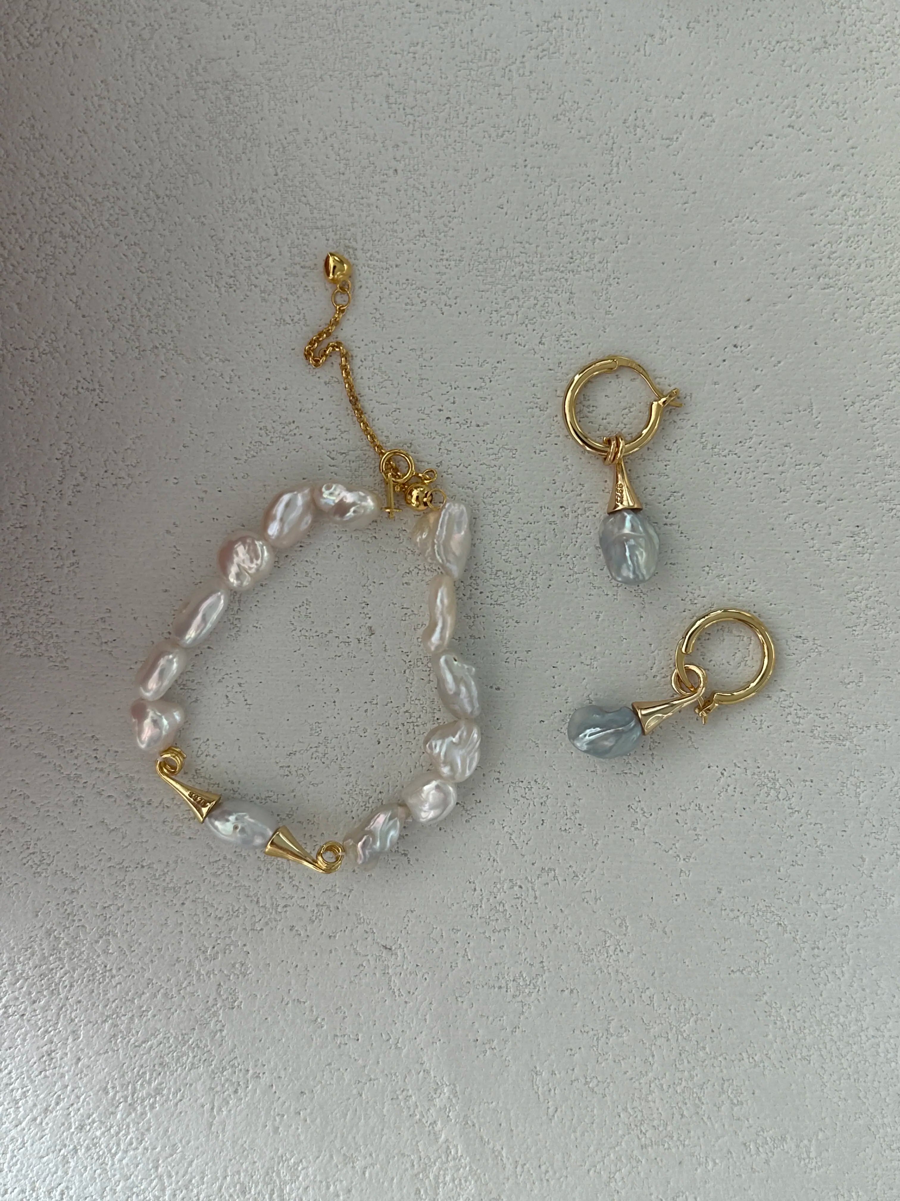 18K Gold Freshwater Baroque Pearl Bracelet