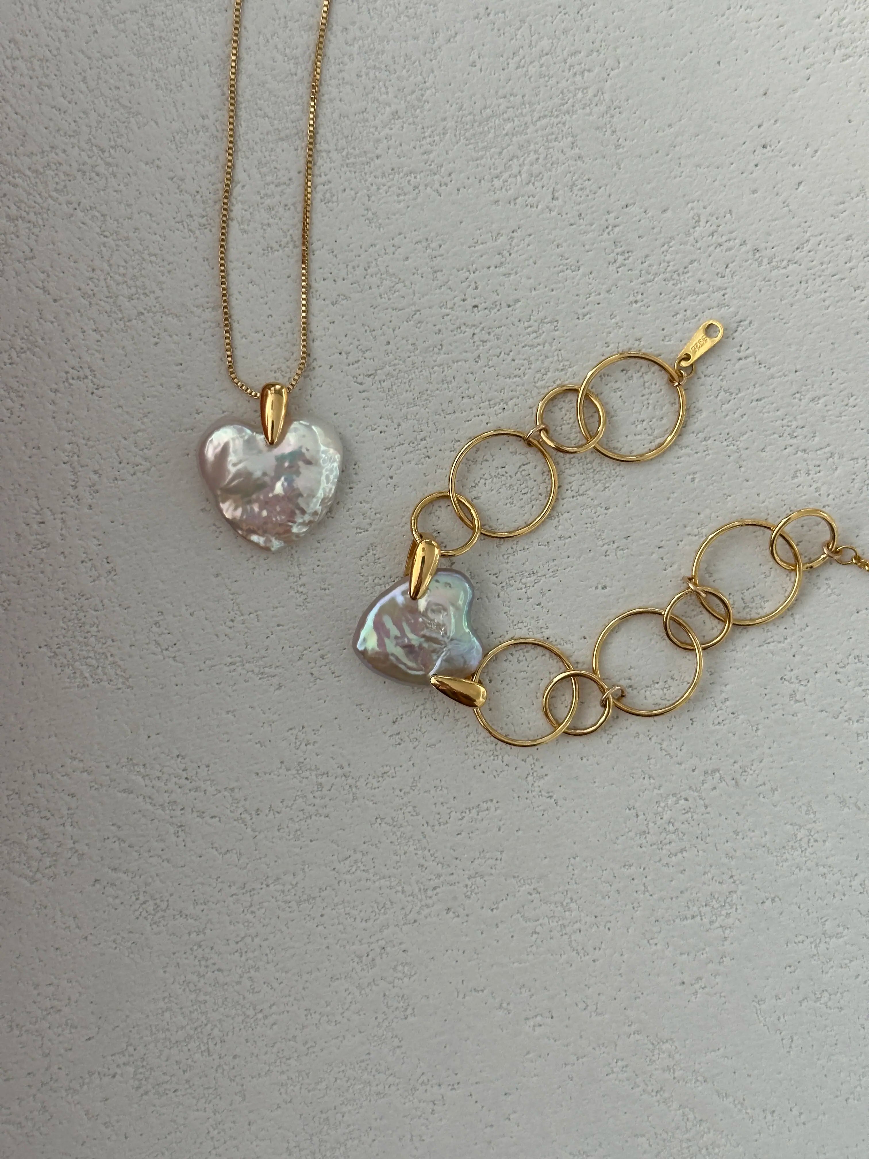 18K Gold Heart-Shaped Baroque Pearl Bracelet