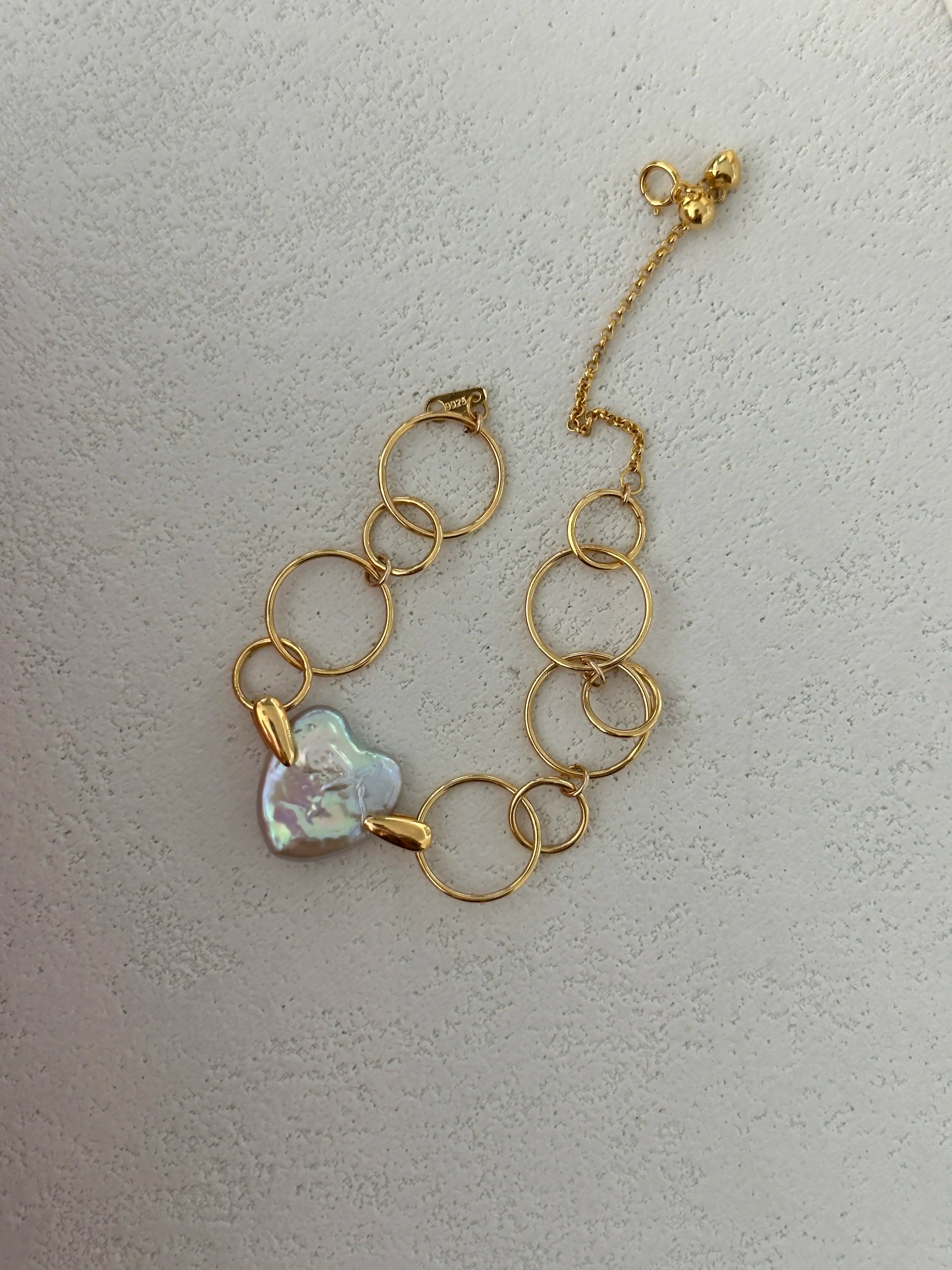 18K Gold Heart-Shaped Baroque Pearl Bracelet