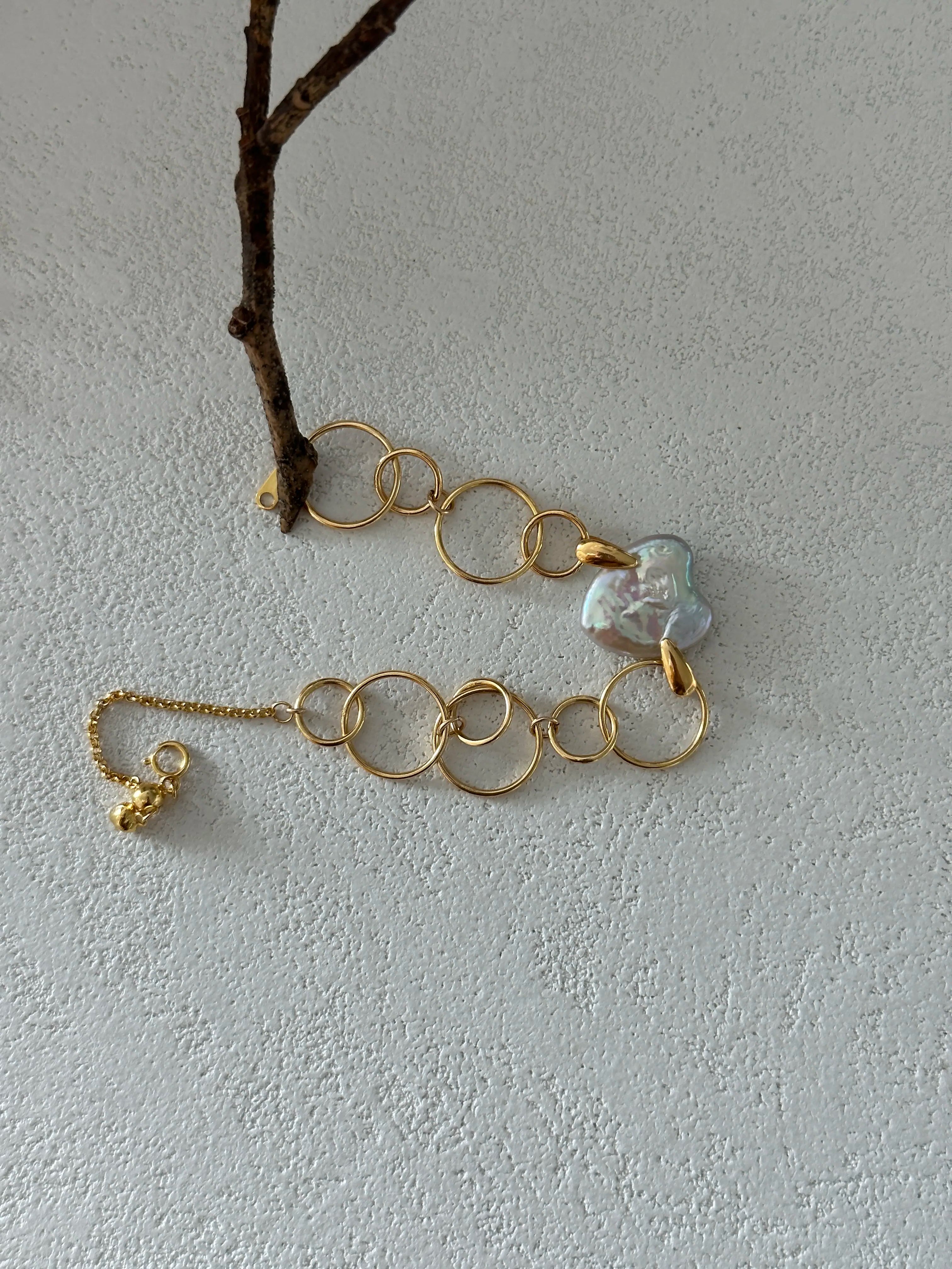 18K Gold Heart-Shaped Baroque Pearl Bracelet