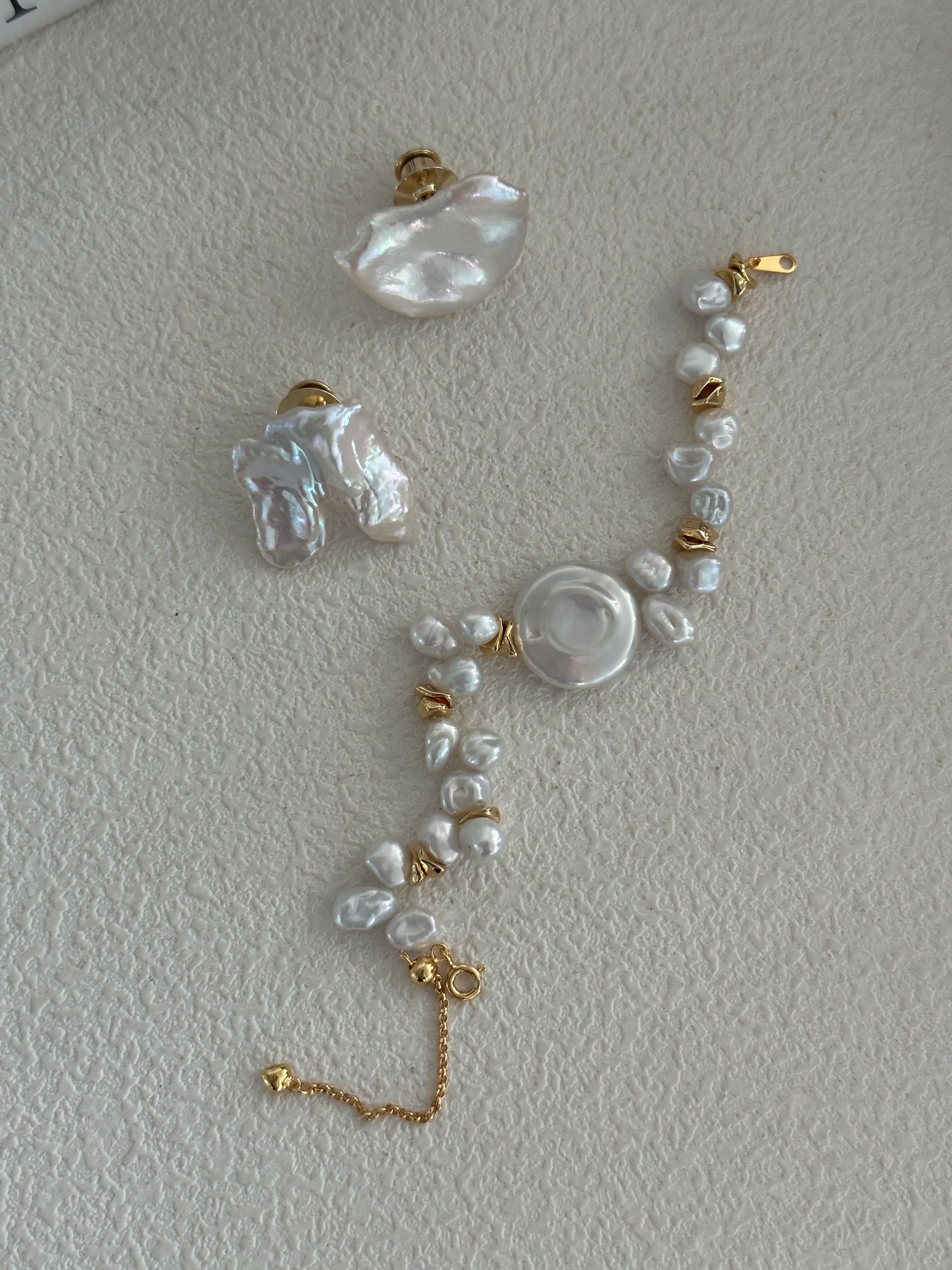 Baroque and Keshi Pearl Bracelet