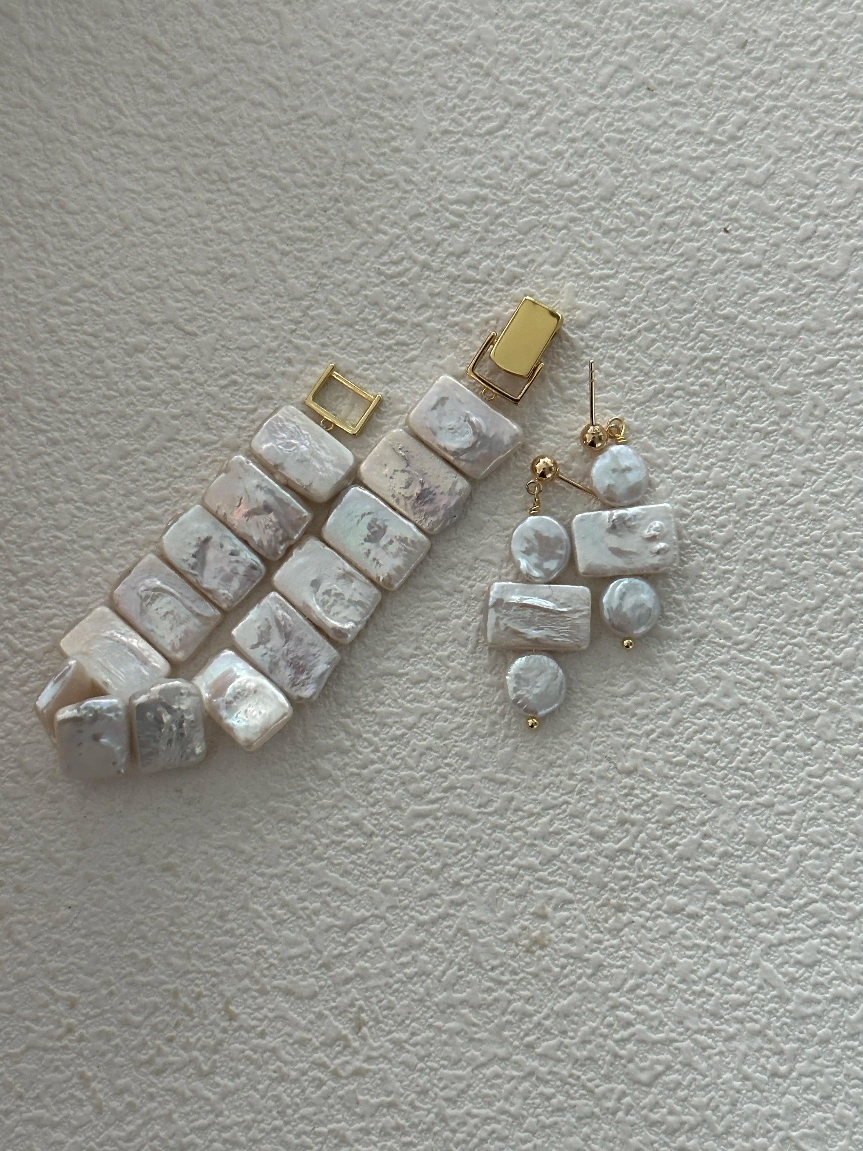 Watch-Link Style Square Baroque Pearl Bracelet