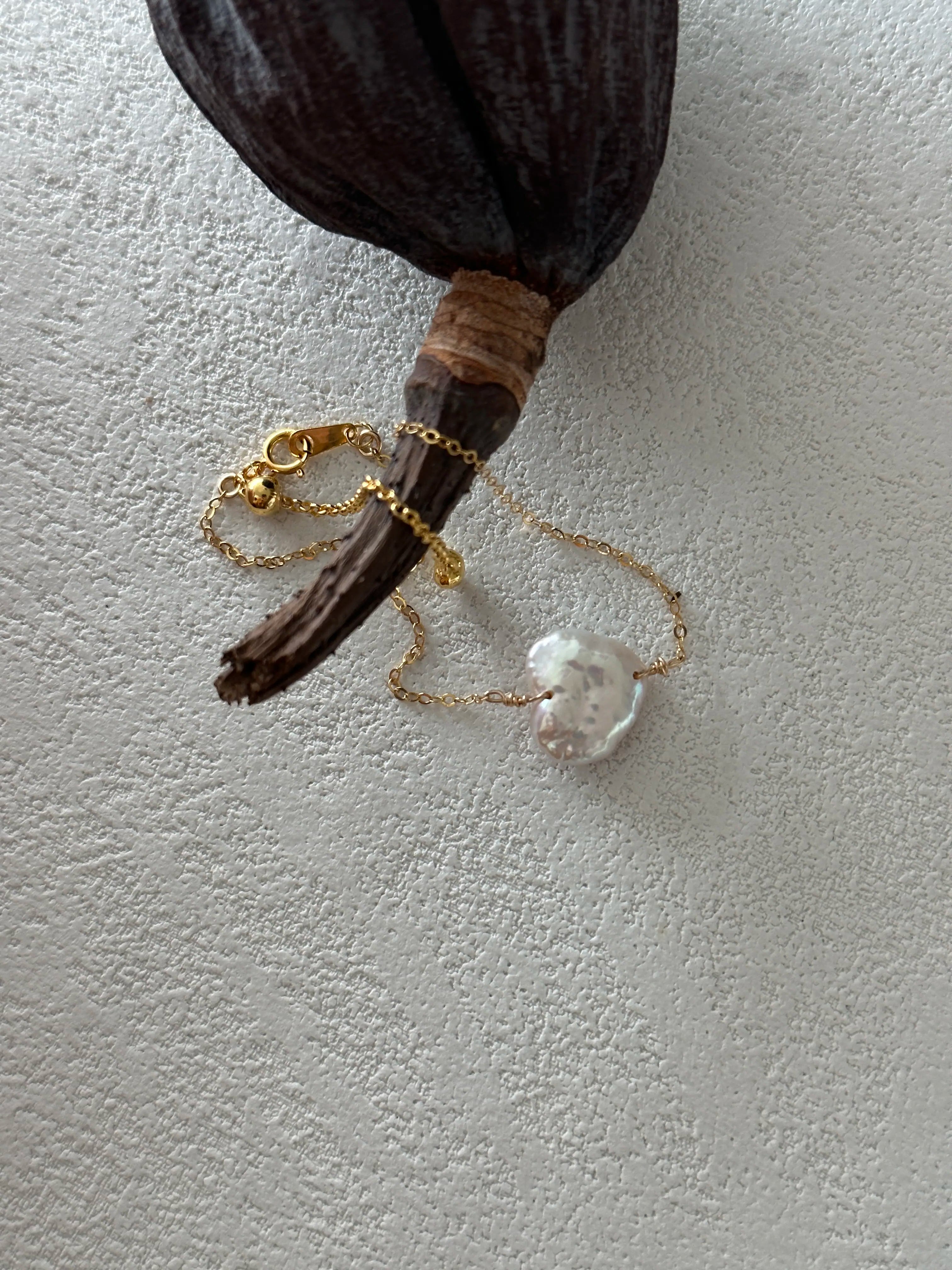 14K Gold Single Heart-Shaped Baroque Pearl Bracelet