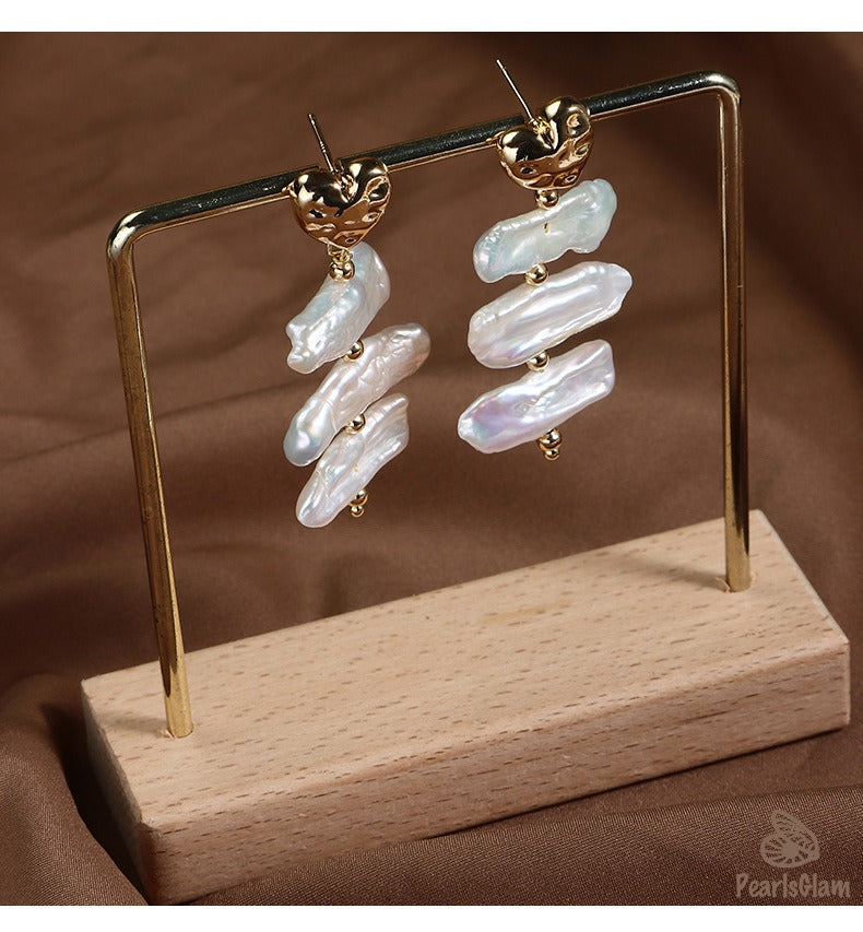 Amour Lines – Baroque Pearl & Heart Stud Earrings