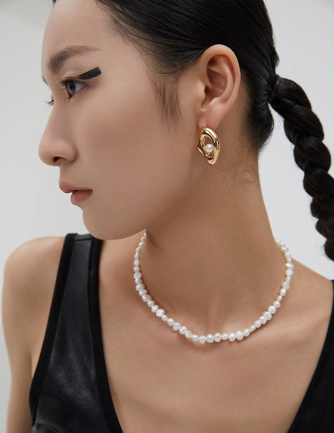 Aurora Frame Freshwater Pearl Earrings